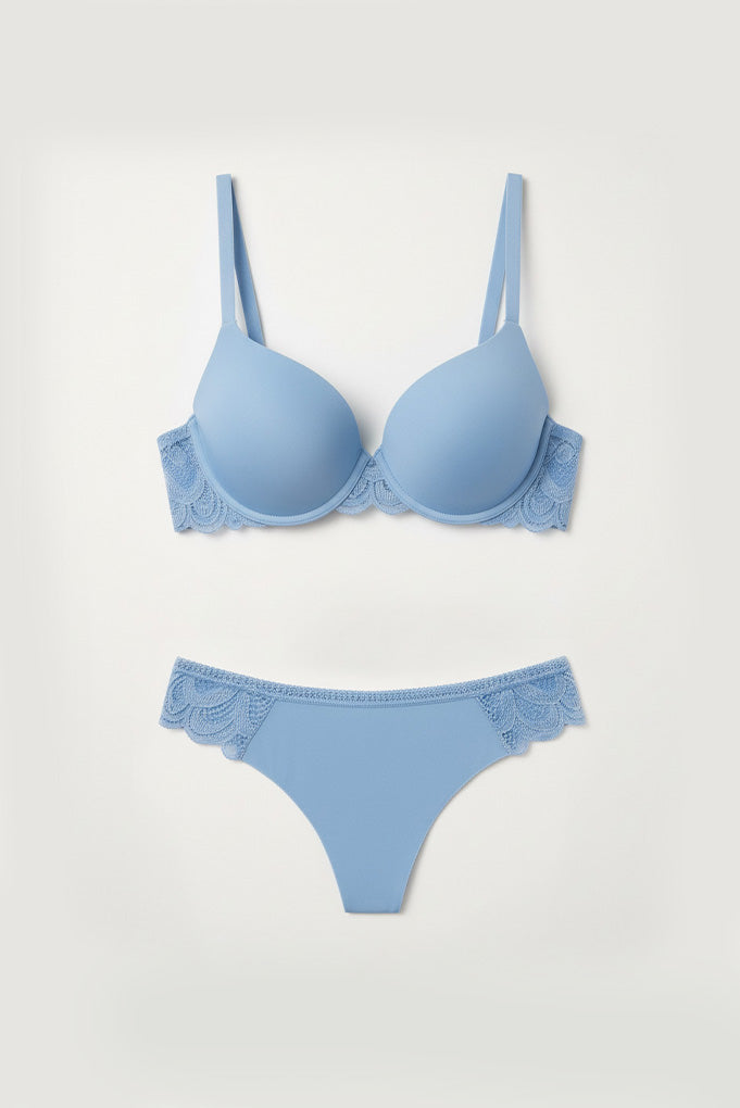 Lingerie set: underwire bra and blue thong