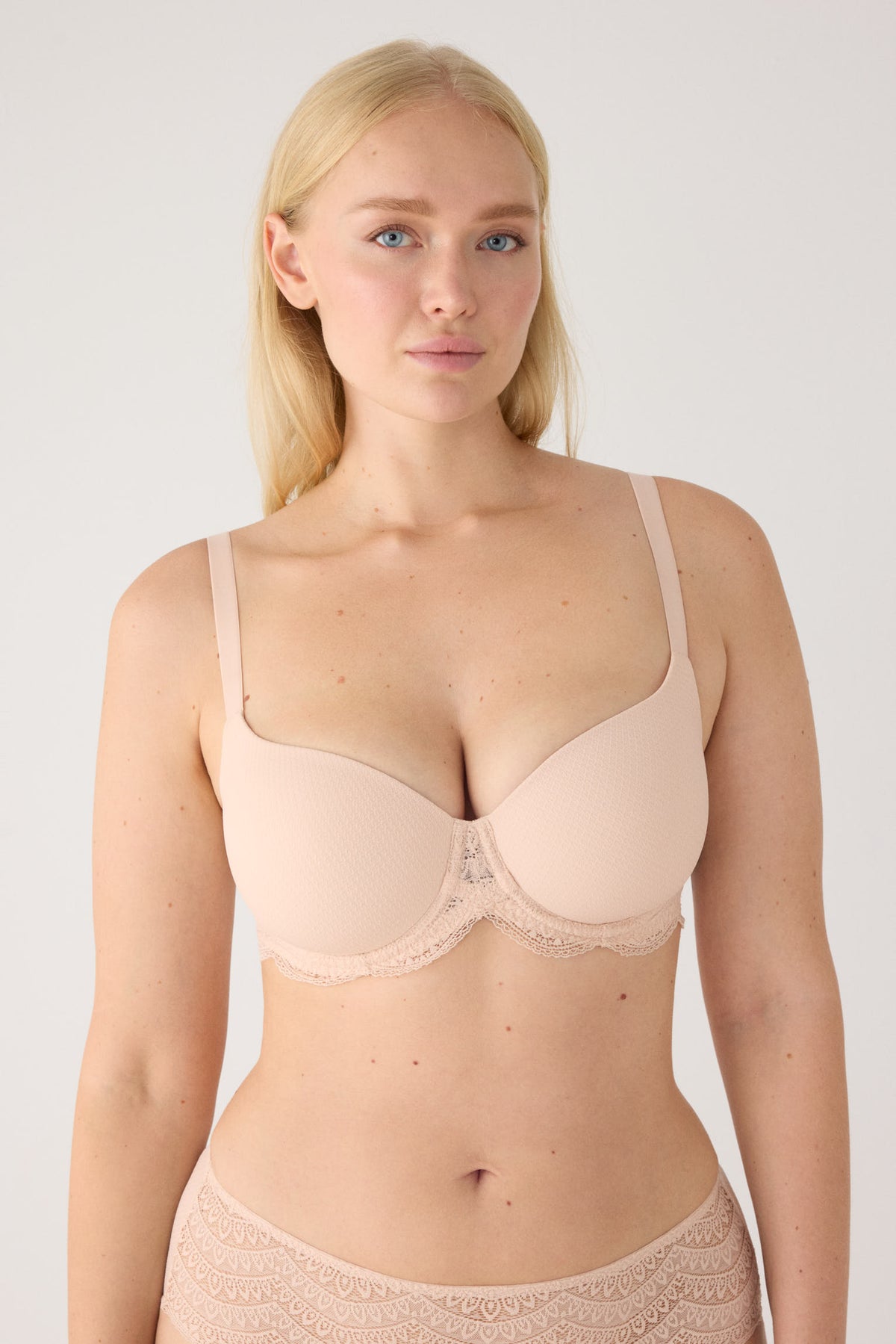 Nude full-cup underwired padded bra