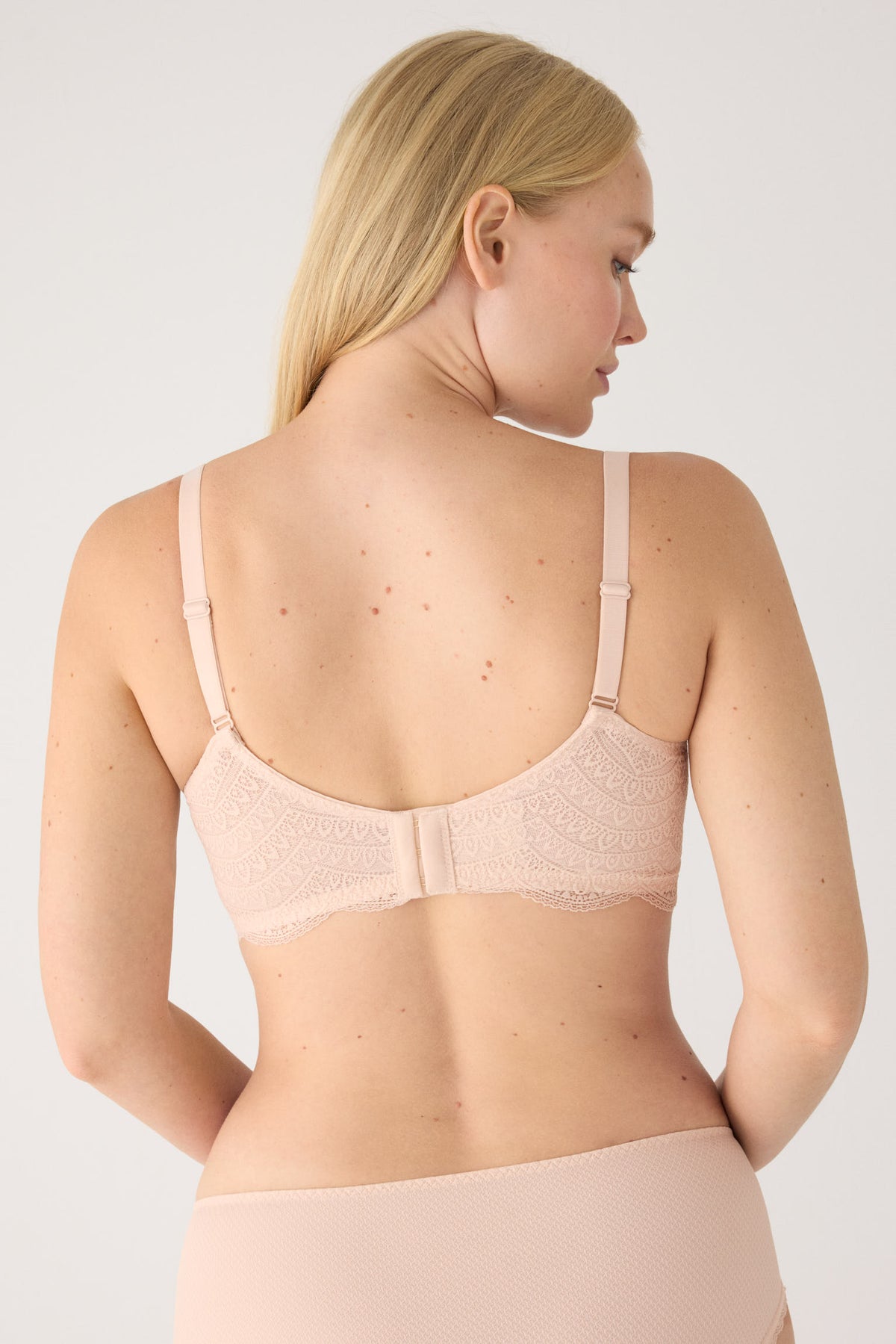 Nude full-cup underwired padded bra