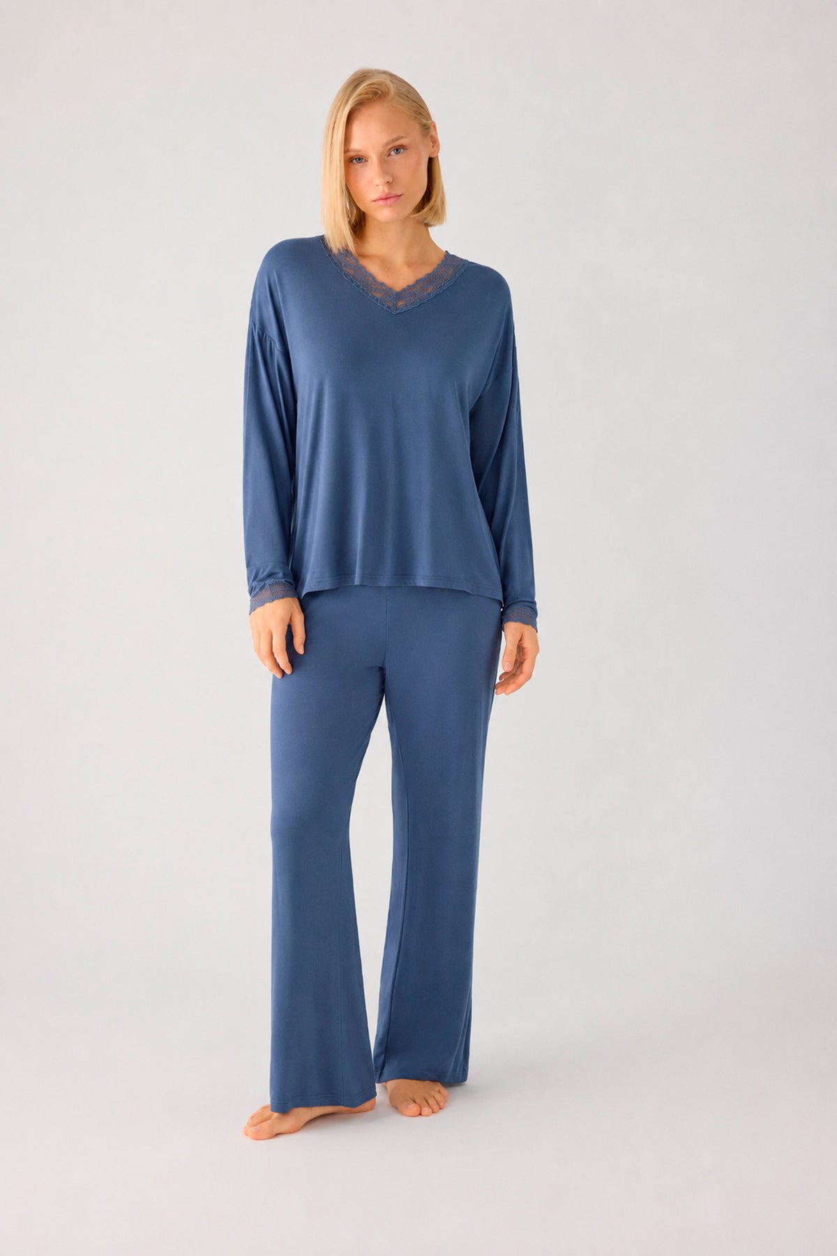Lightweight soft women's long pyjamas with charcoal wide-leg trousers