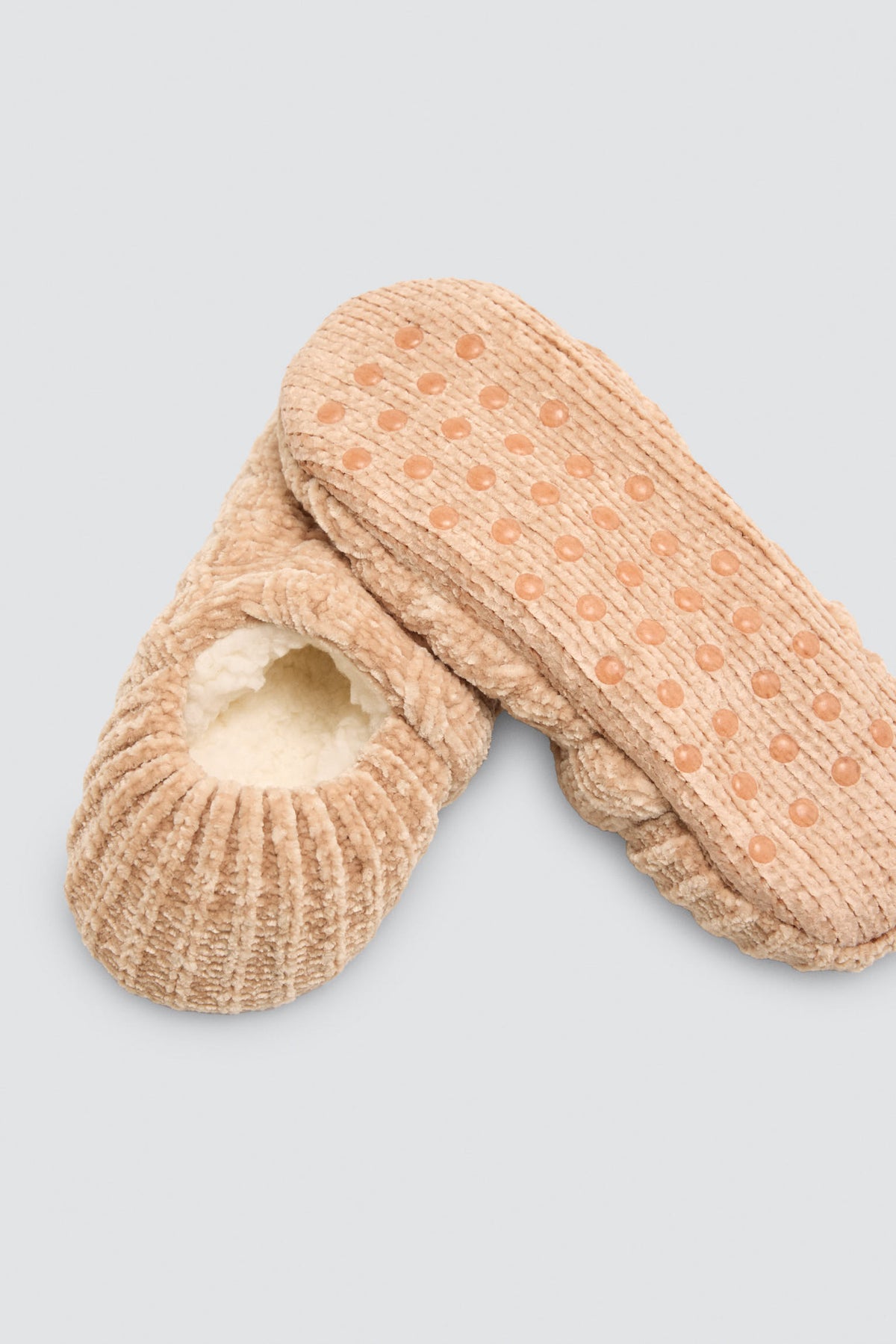 Women's velvet non-slip sherpa-lined slipper socks, beige