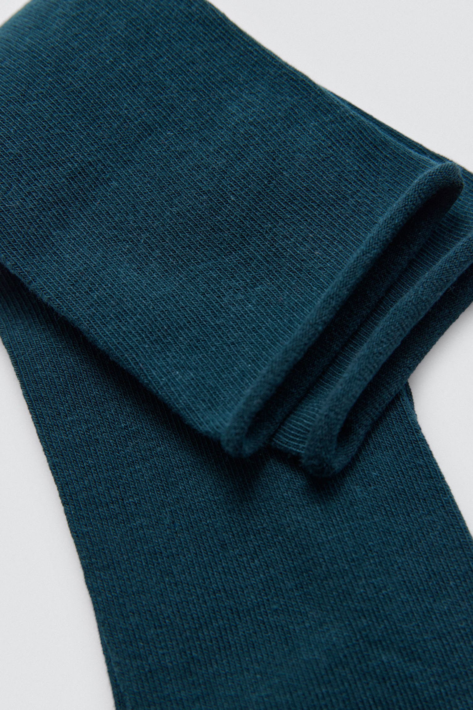 Pack of 3 cuffless socks in different colors