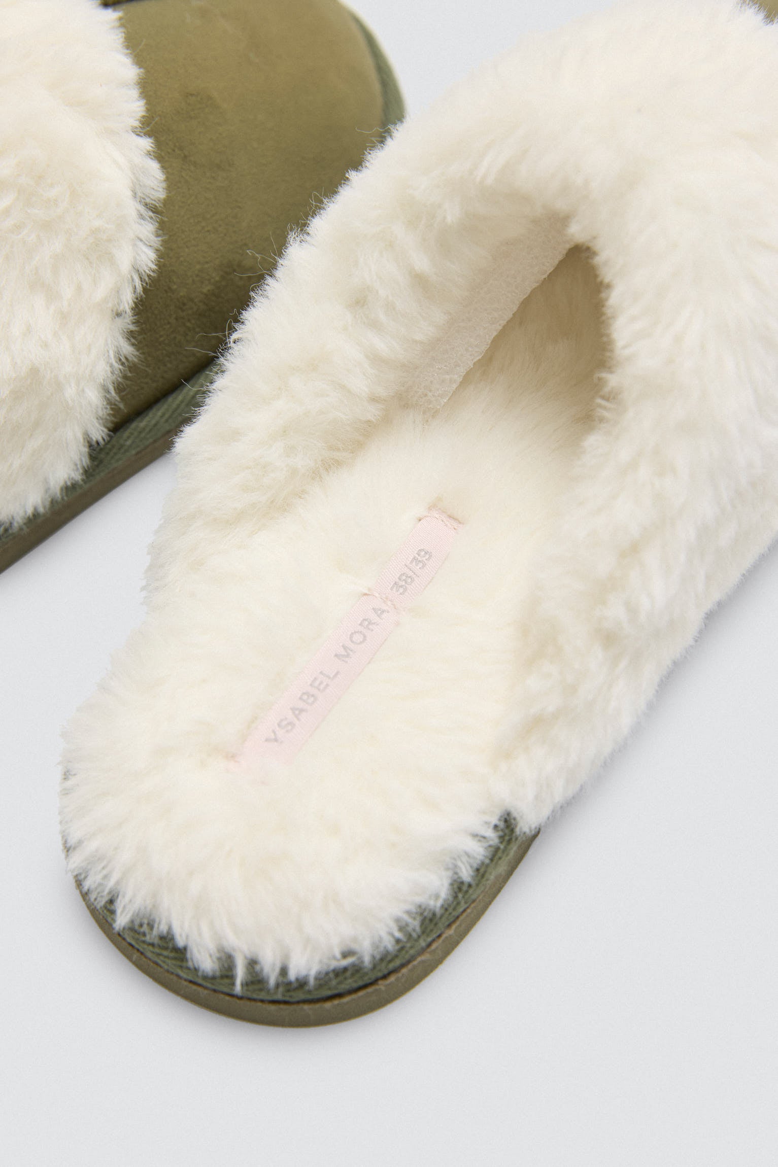 14174-5-zapatillas-de-casa-pelo-verde