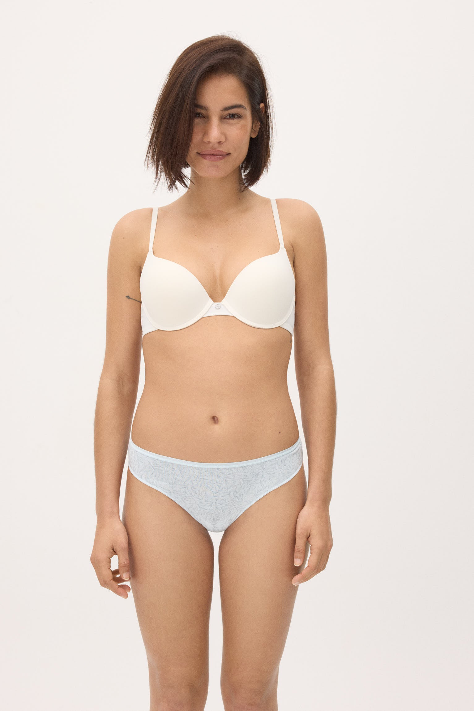 Pack of 6 plain and patterned thongs