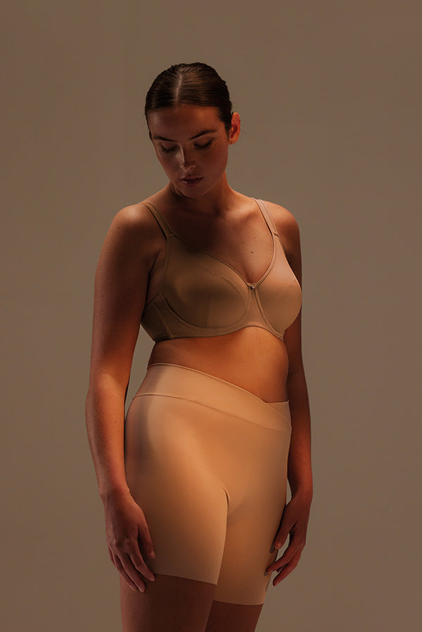 Nude bikini bottoms and capacity bra Basic Collection