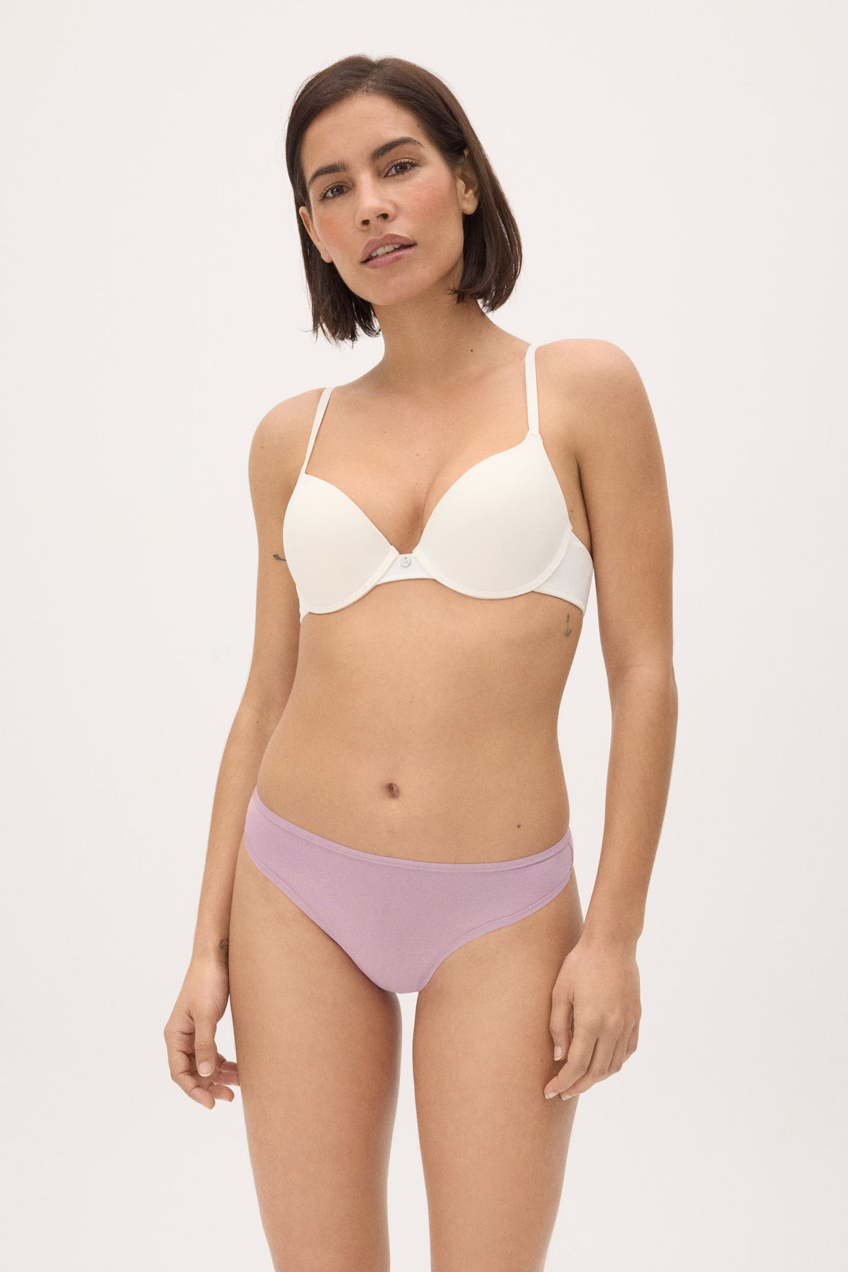 Pack of 4 basic cotton thongs in assorted colours