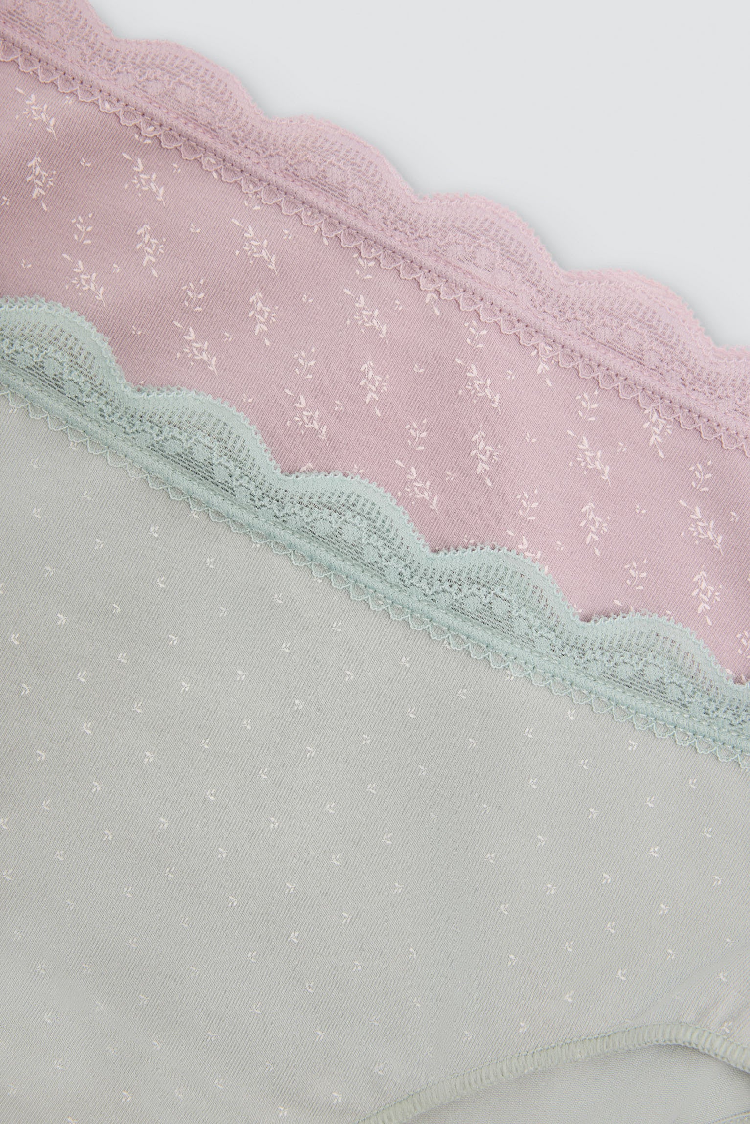 Pack of 2 cotton midi briefs with lace trim, multicolour