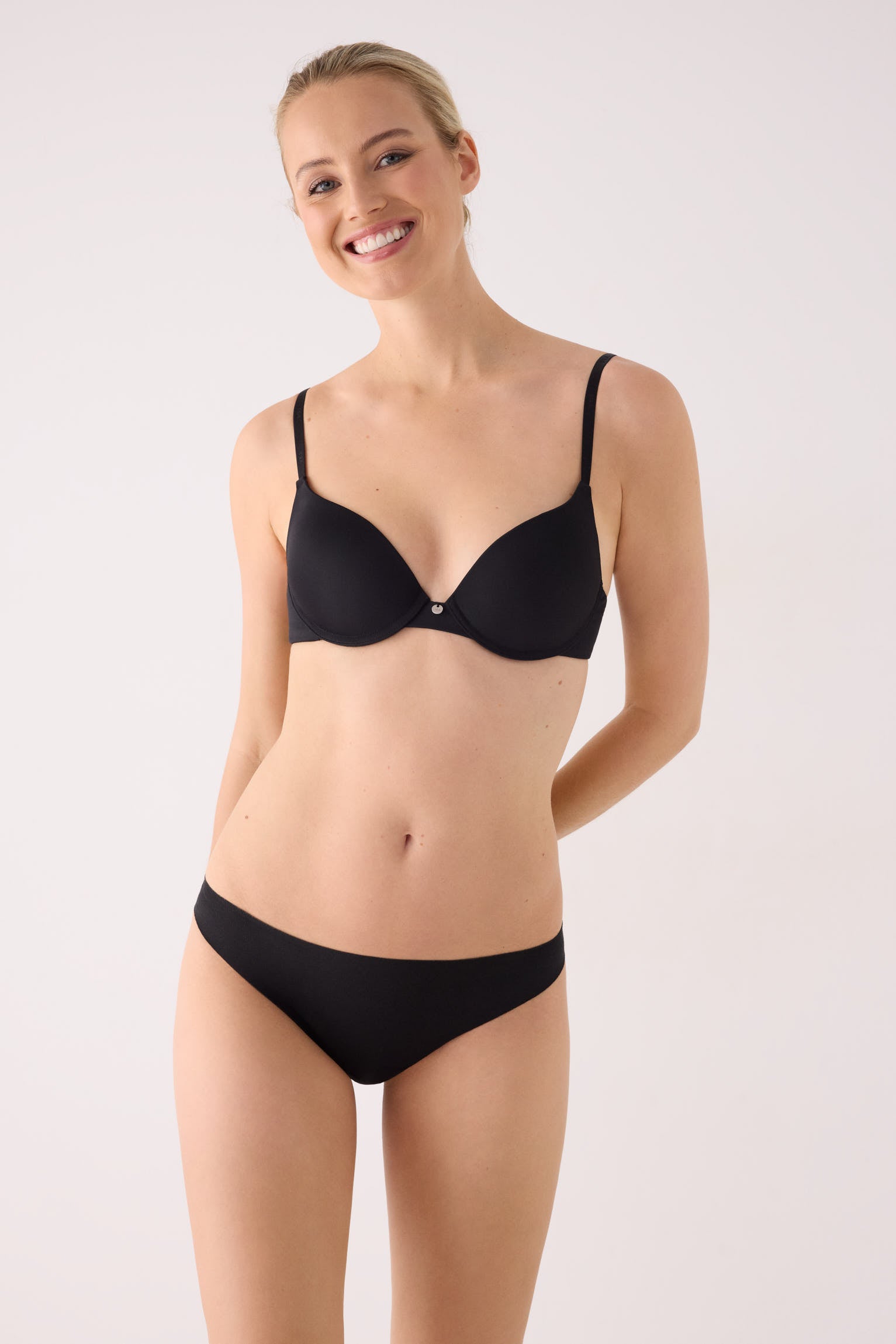 Thong laser-cut cotton with lace black
