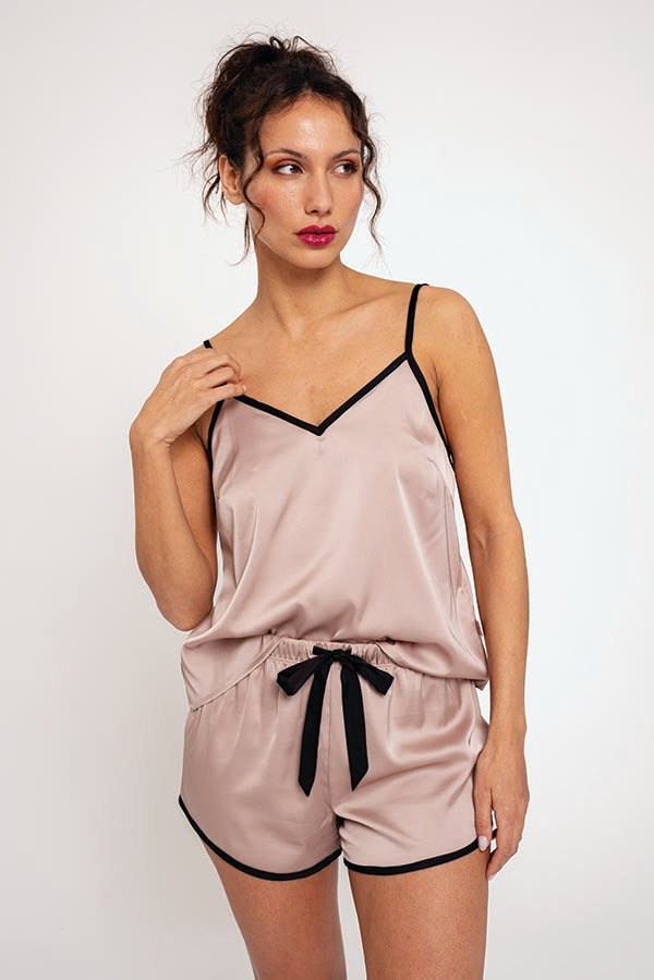 Women's short pink satin pajamas | MUYDEMI
