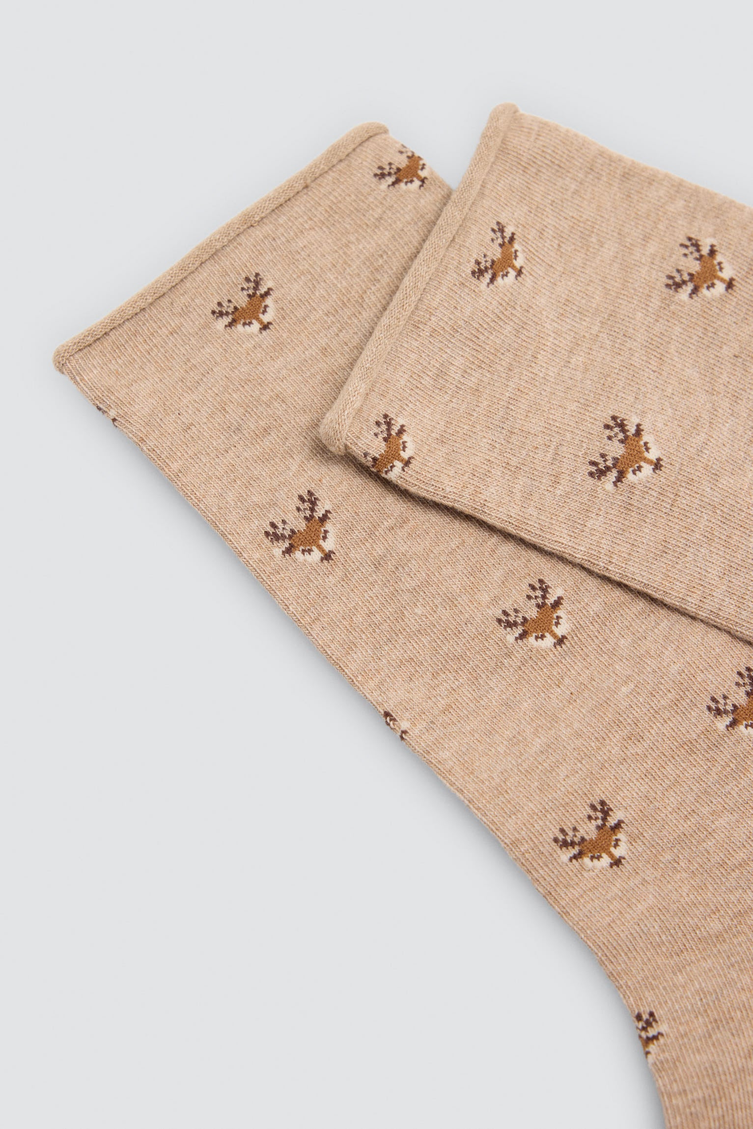 Pack of 4 cuffless socks with nature-inspired prints