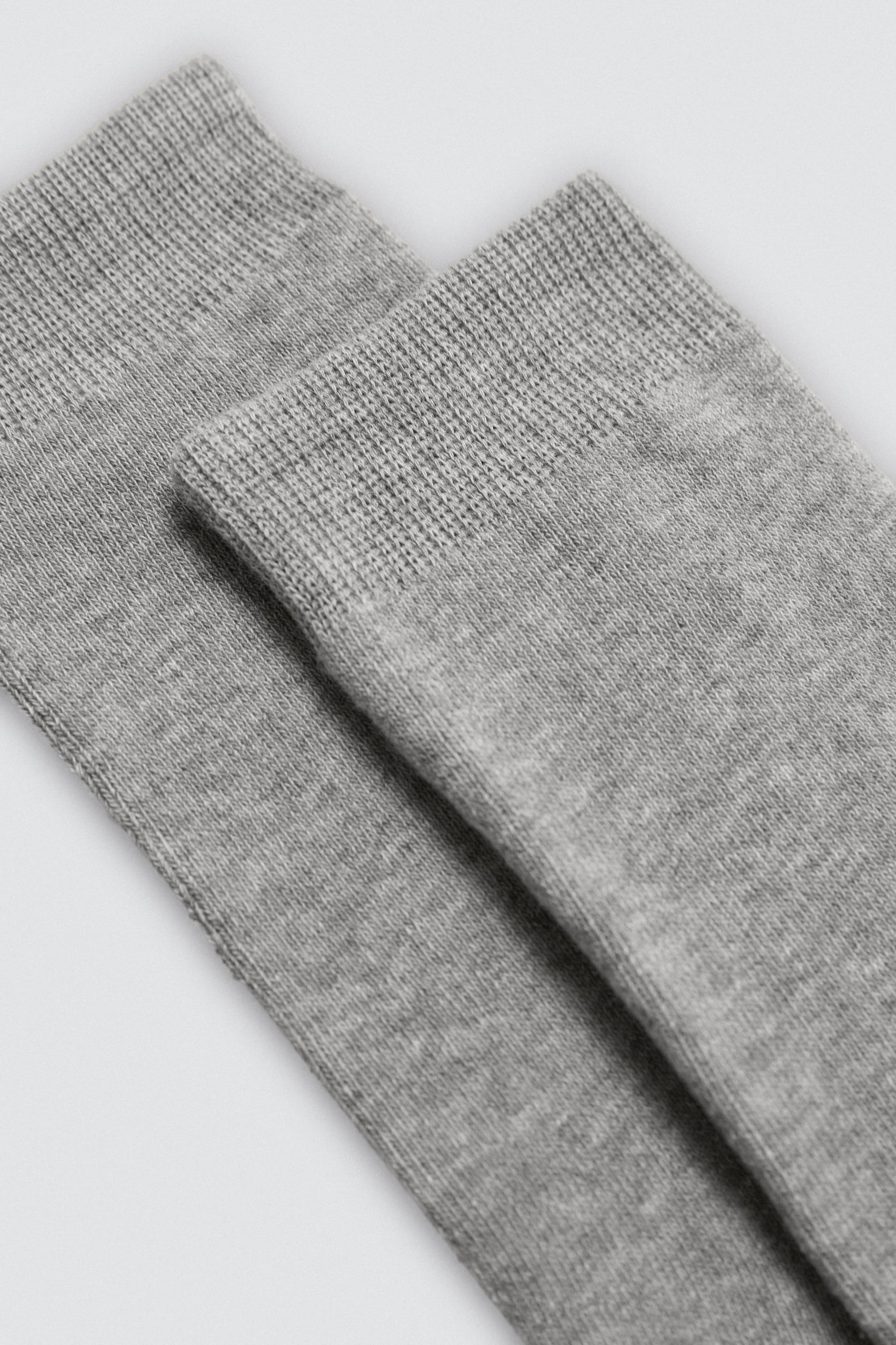 Pack of 3 high thermal socks with anti-pressure cuffs in neutral colors