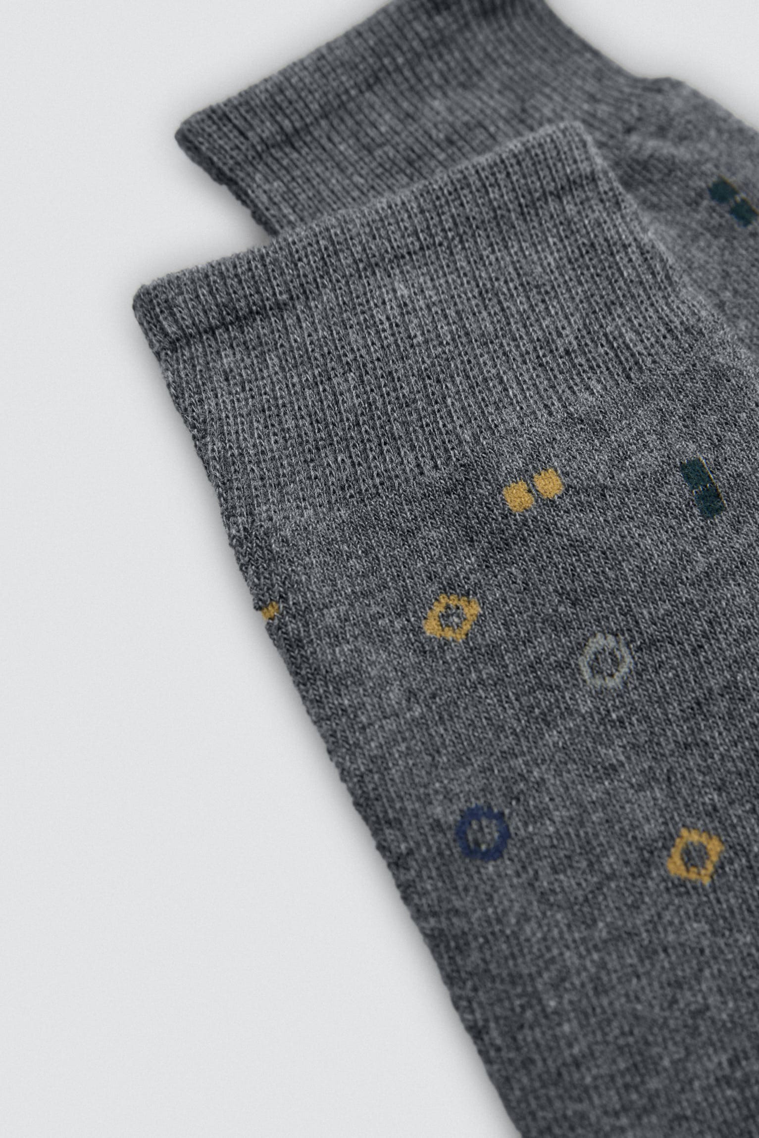 22951-7-pack-4-calcetines-altos-termicos-estampados