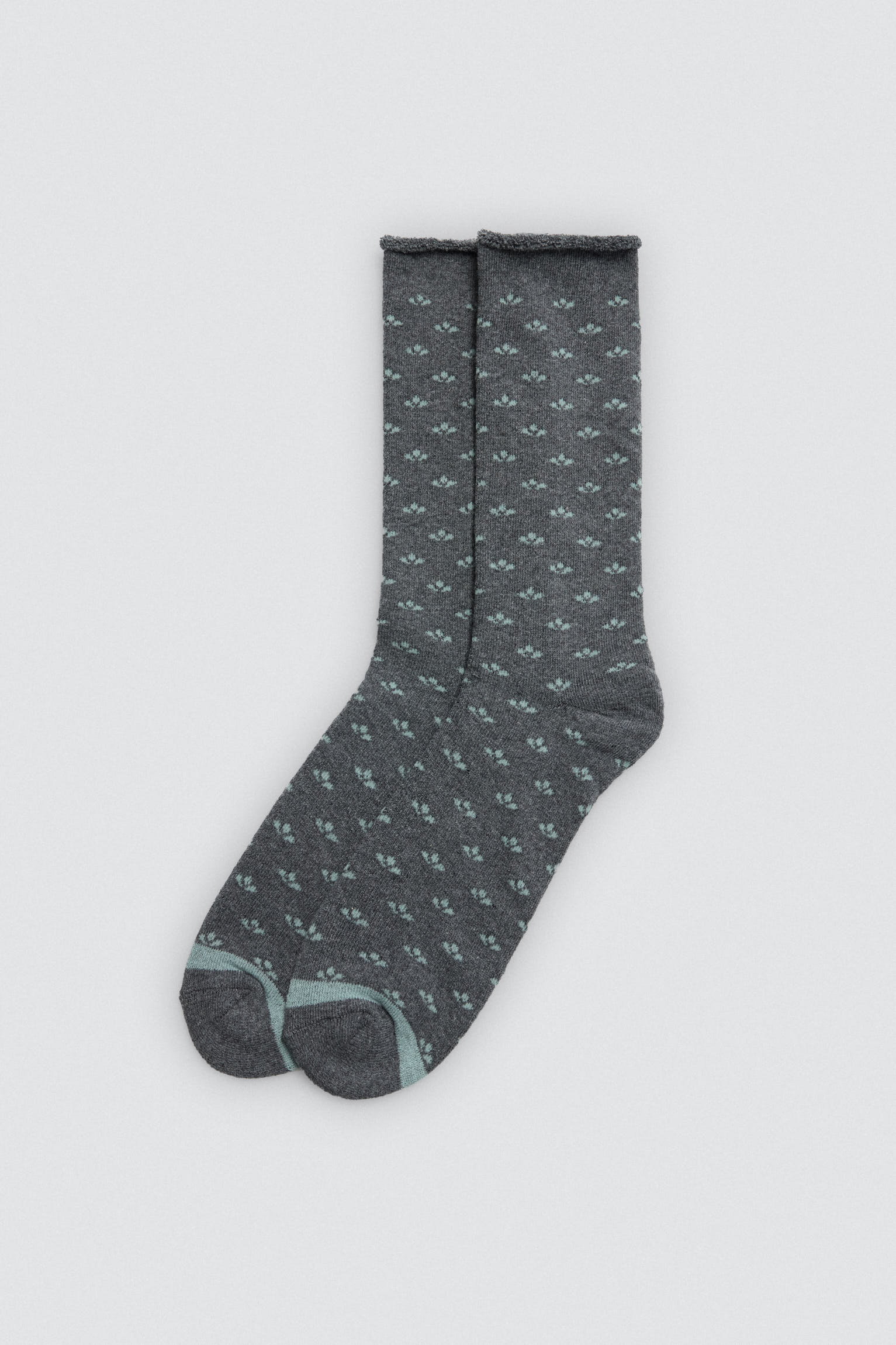 22953-4-pack-3-calcetines-altos-termicos-sin-puno-estampados
