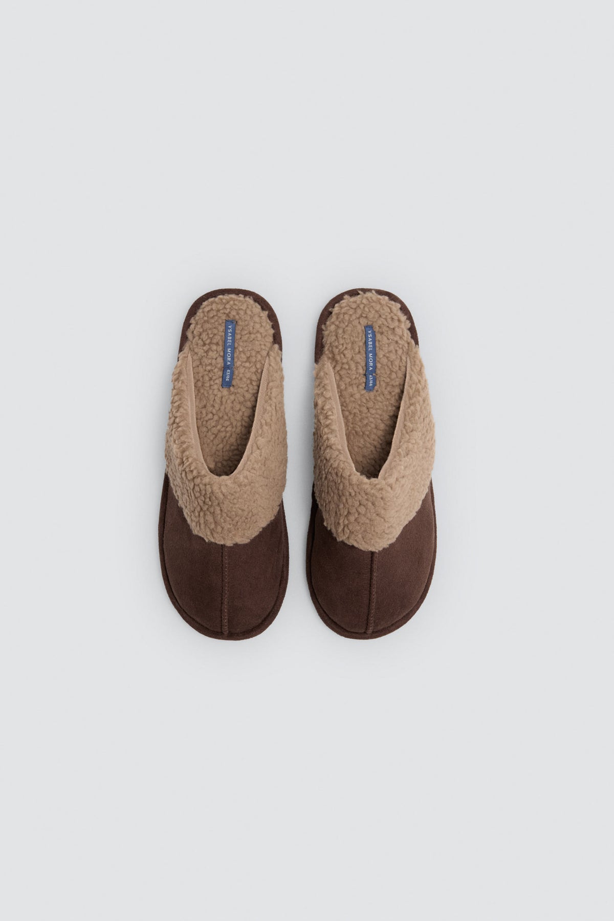 Zapatillas de casa destalonadas con borreguito marrón