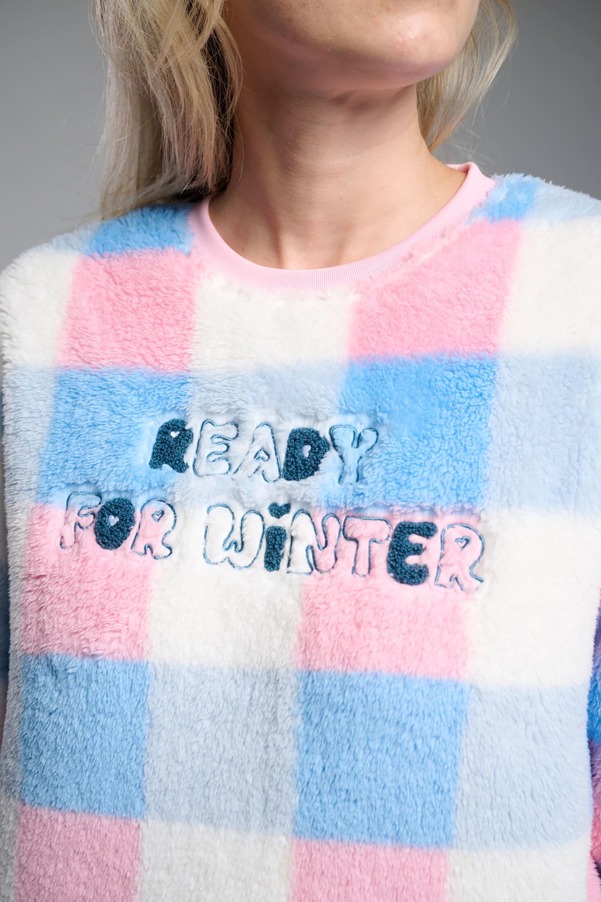 26232-pijama-largo-polar-borreguito-mujer-estampado-cuadros