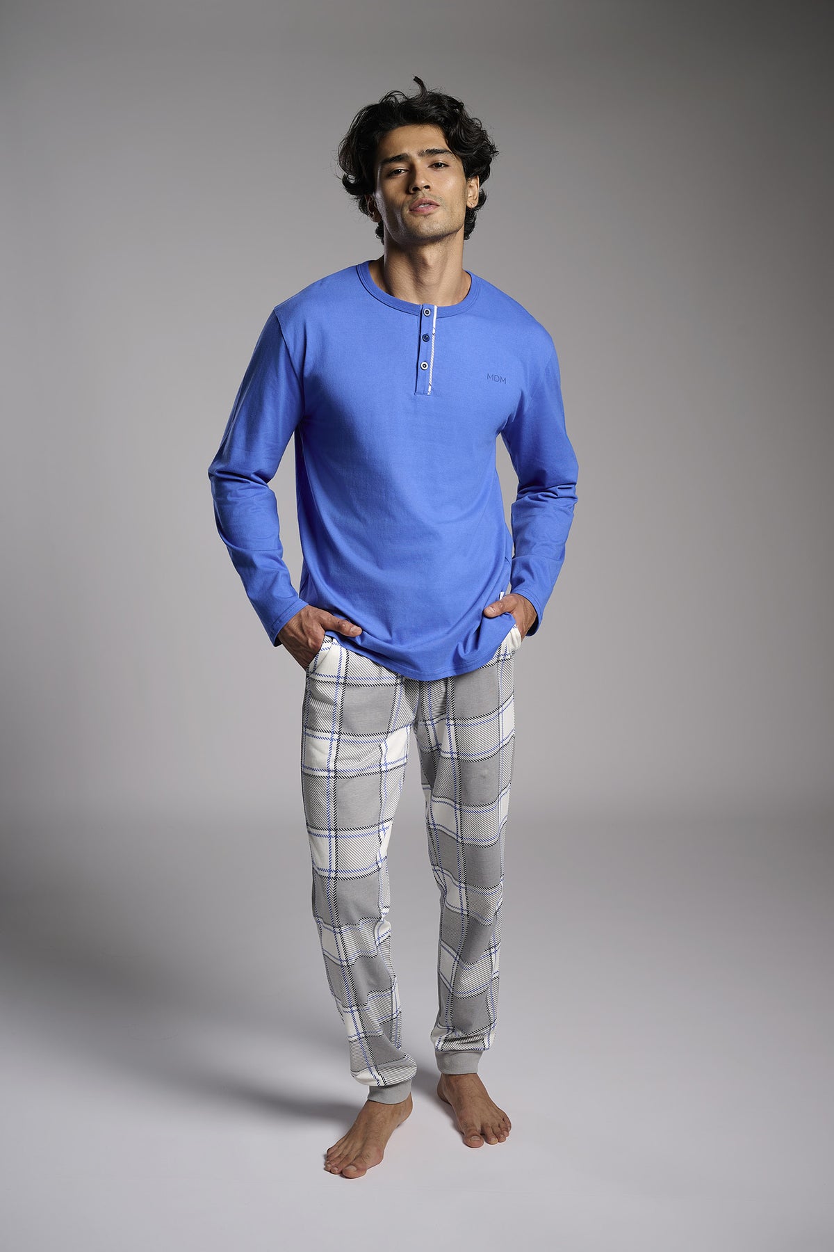 Men's long cotton Henley-neck checked pyjamas