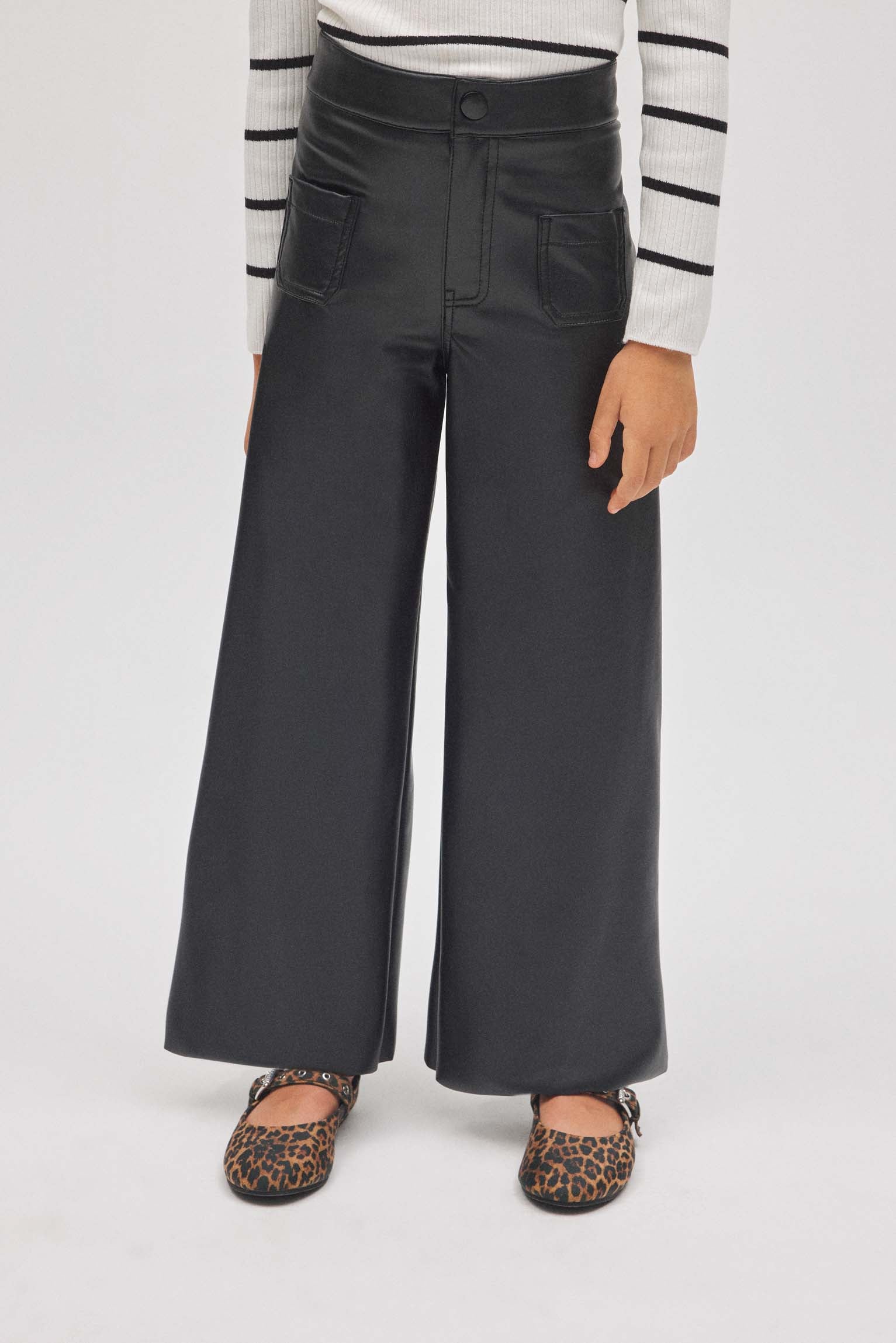33251-3-pantalones-nina-efecto-piel-anchos-ysabel-mora