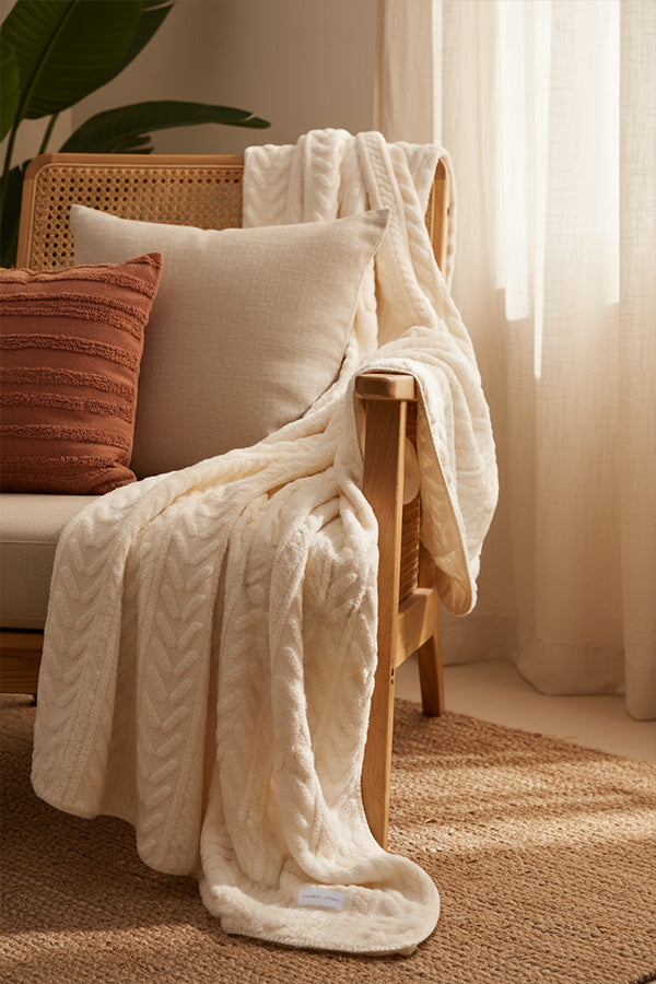 Blanket with fur and sheepskin