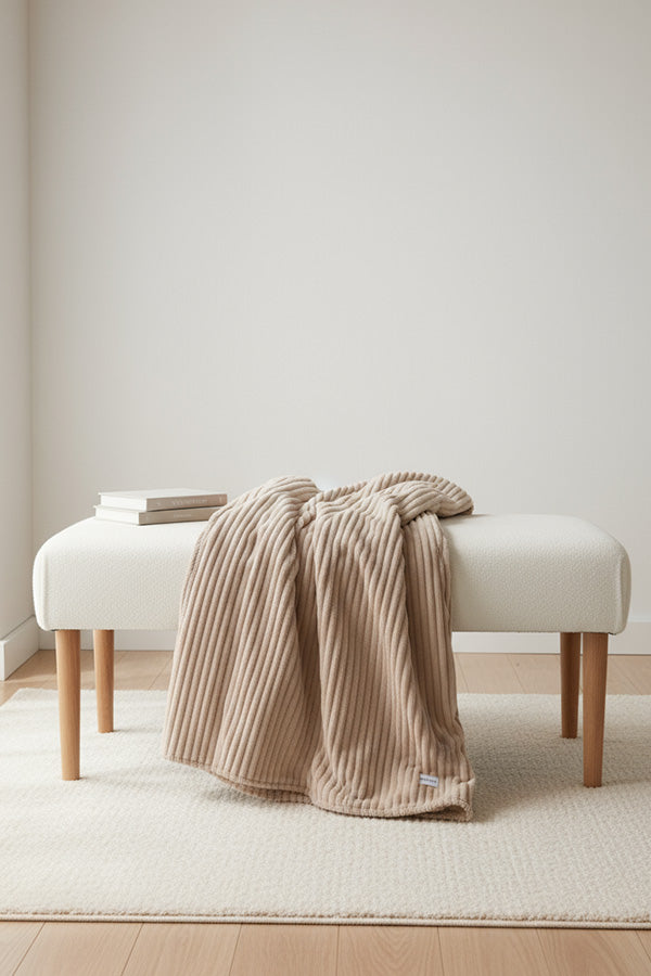 Ribbed and sheepskin fur blanket