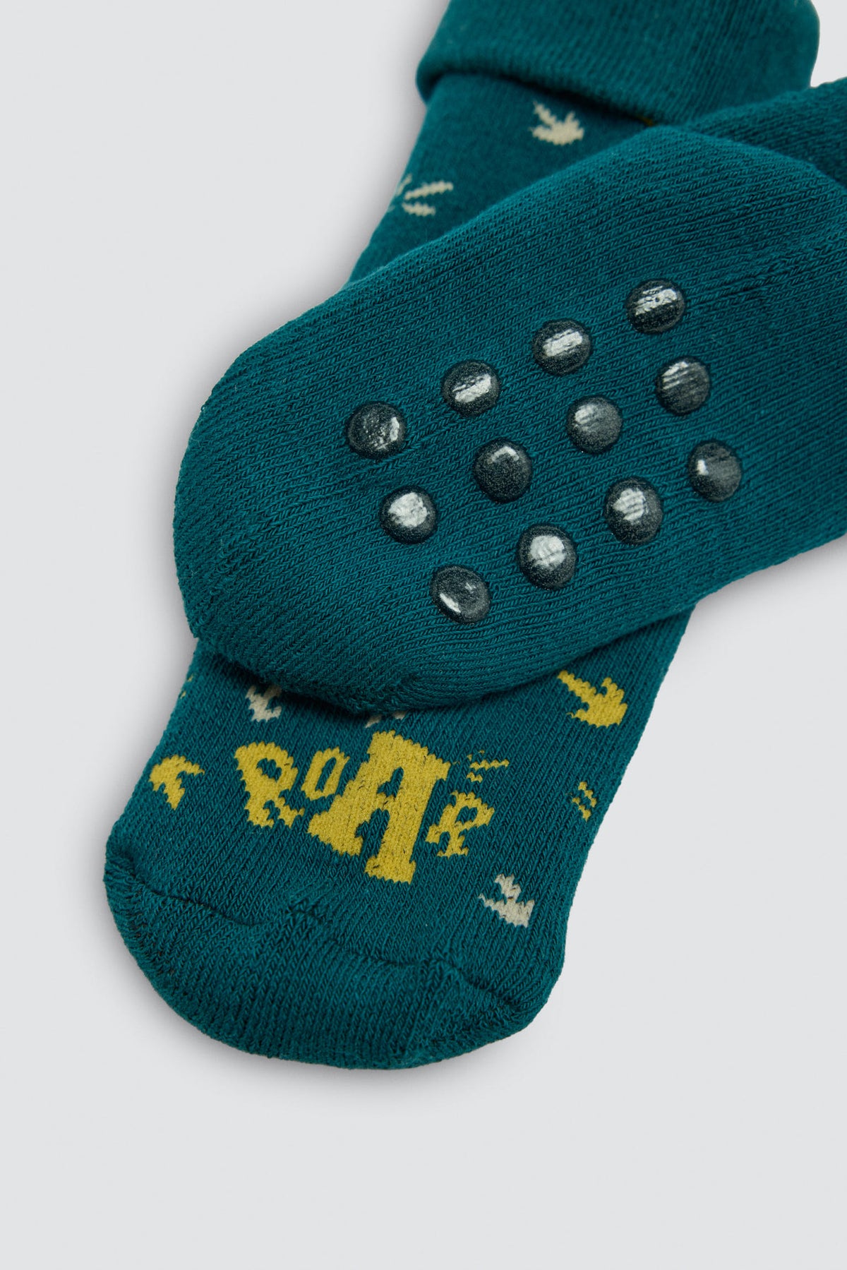 Pack of 4 baby thermal non-slip socks with tractor and arrow prints