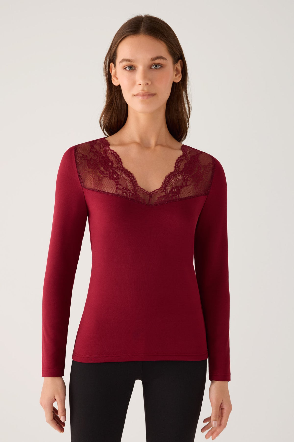 THERMAL Women's long-sleeved V-neck T-shirt with burgundy lace