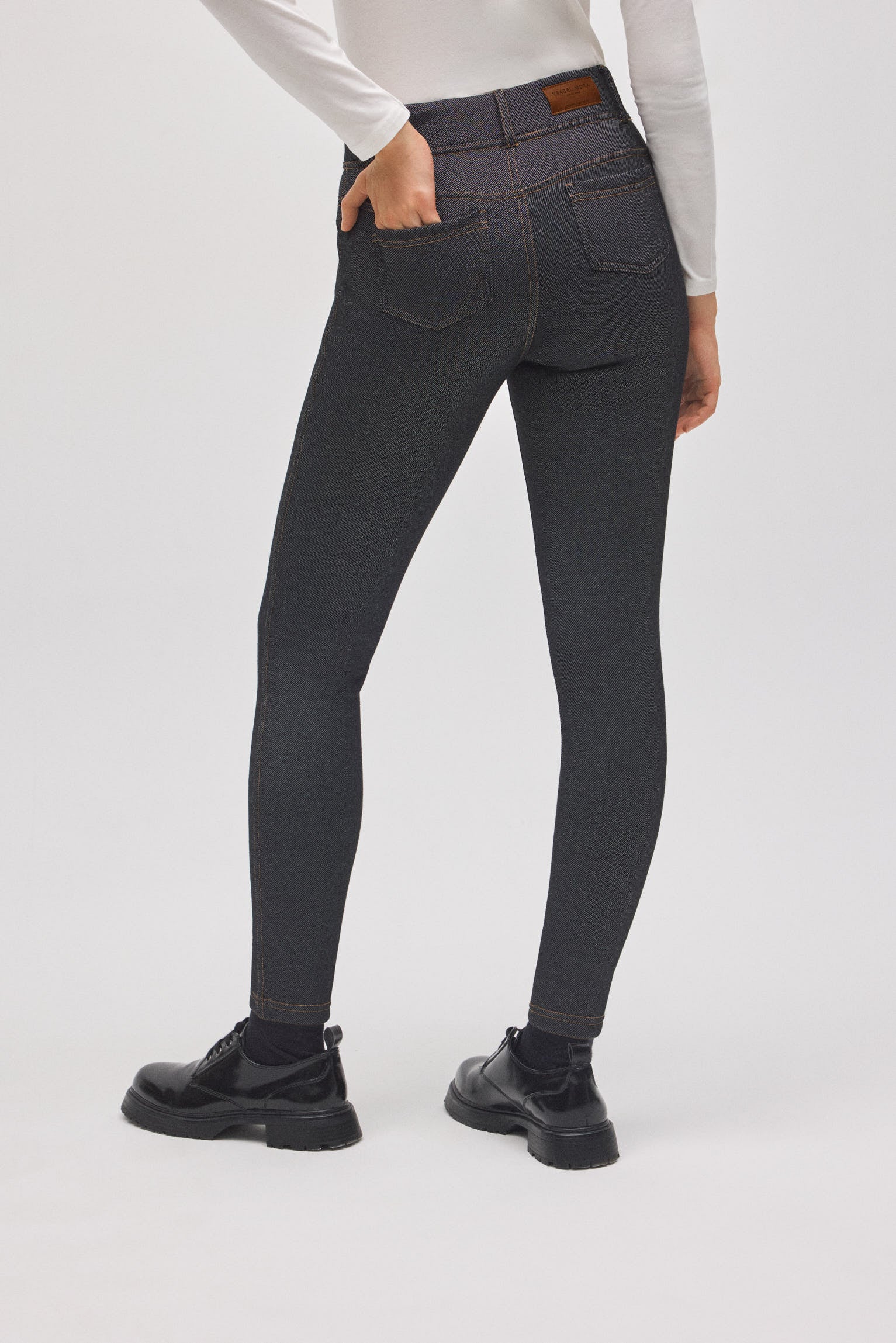 70461-3-leggings-termicos-vaqueros-skinny-negro-ysabel-mora