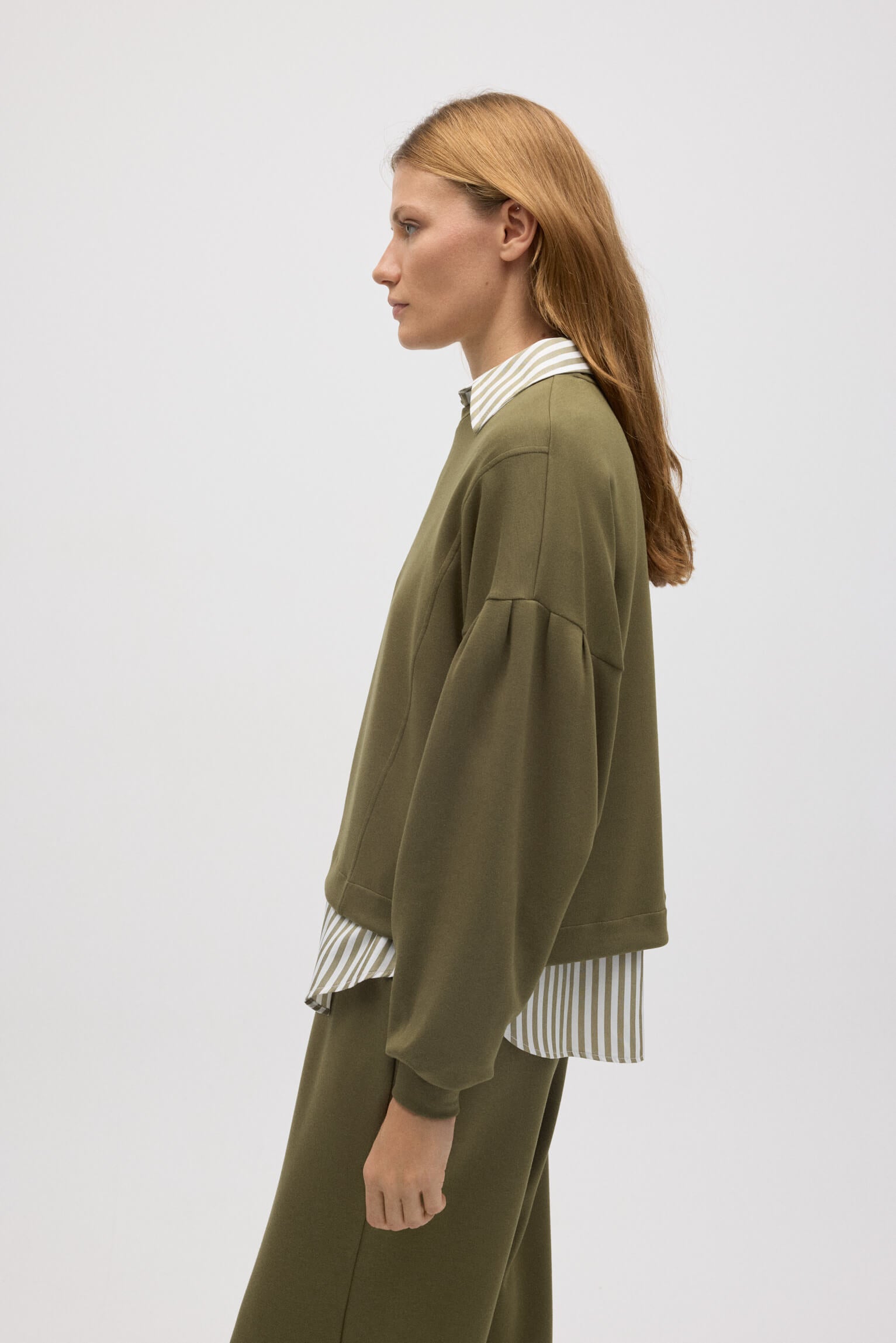 70673-4-sudadera-mangas-abullonadas-fluida-verde