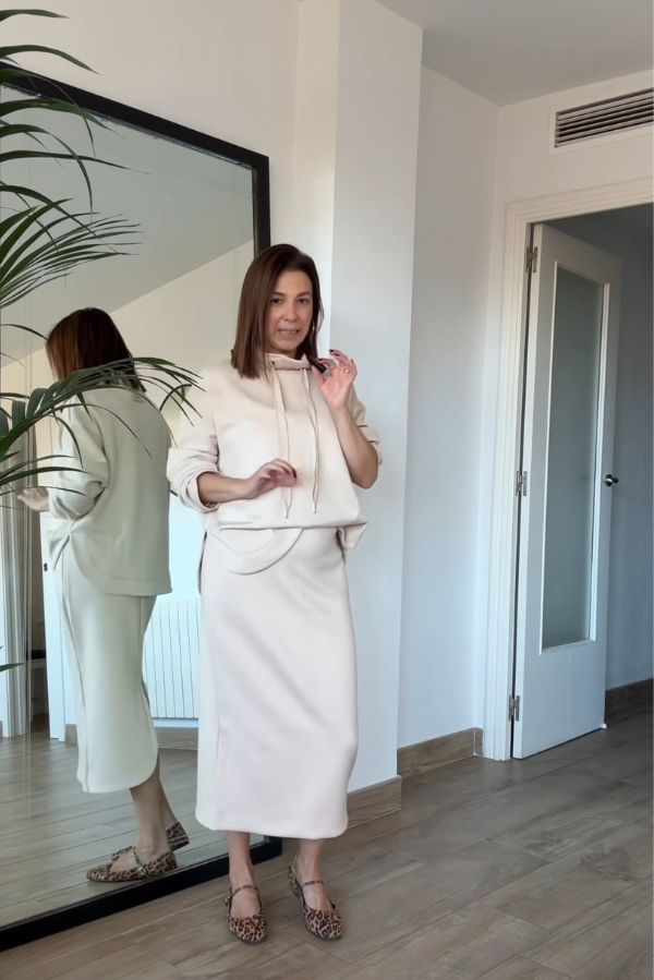 Casual look with midi skirt @emidelgado79