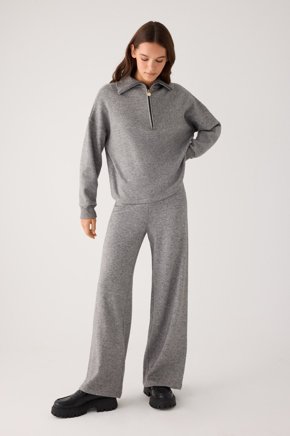70724-melange-grey-jersey-comodo-calido-detalle-cremallera-gris