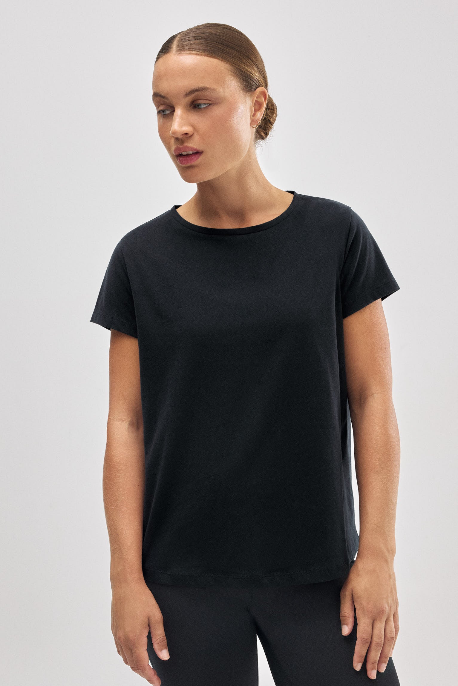 70931-1-camiseta-algodon-basica-estilo-deportivo-negro