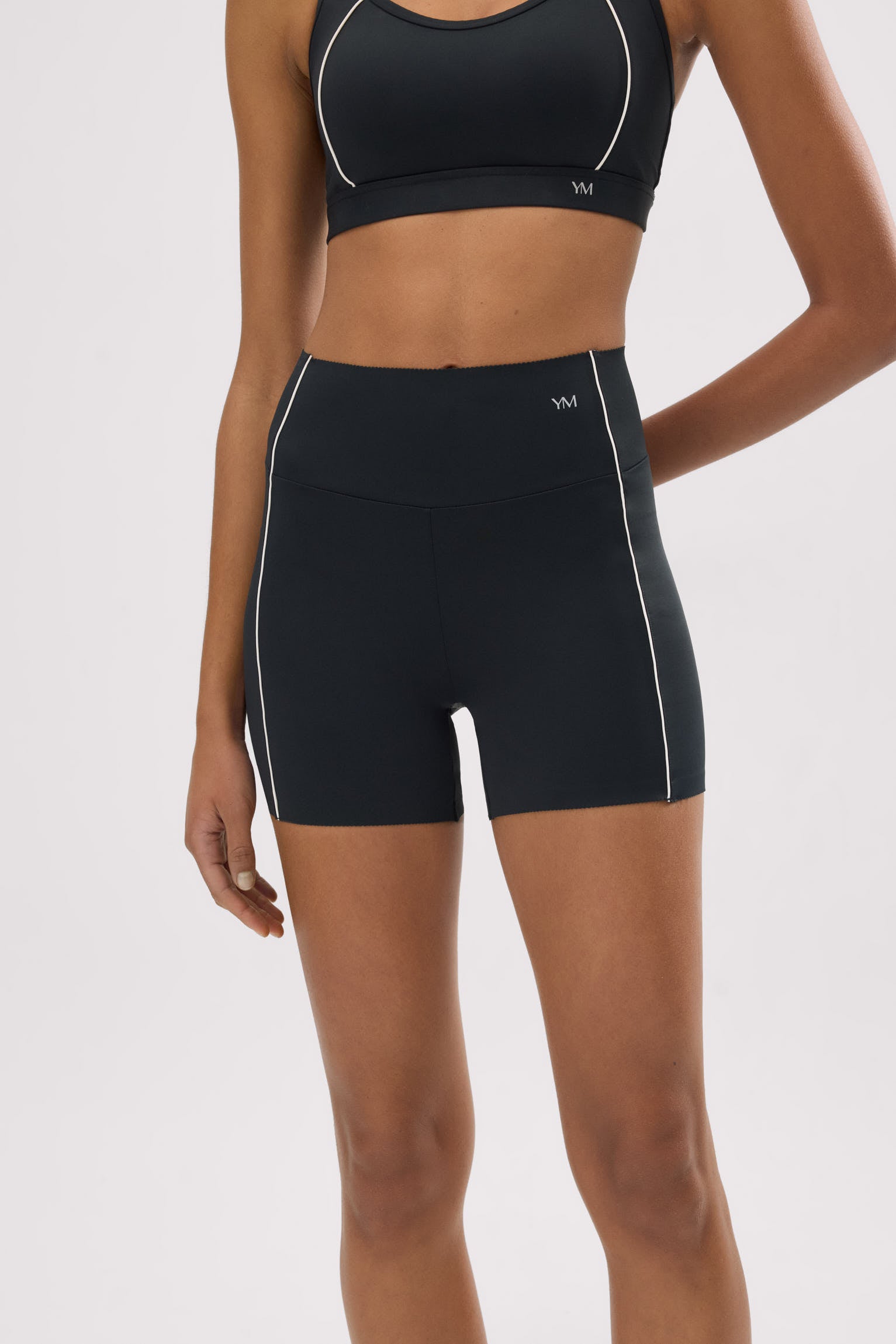 Leggings deportivos Compressive cortos efecto push-up negro - Ysabel Mora