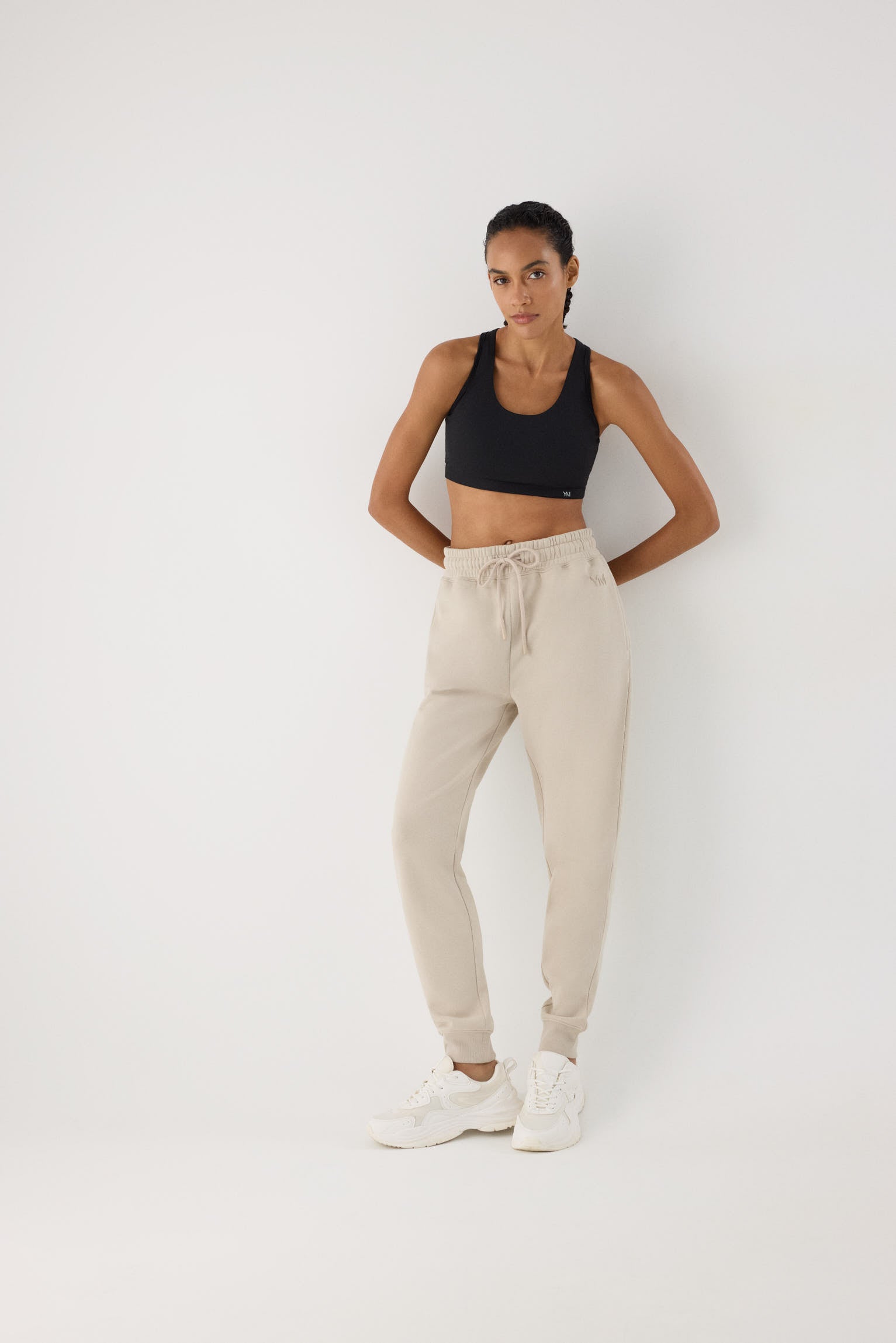 jogger deportivo mujer Slowloom en stone detalle tejido acabado patrón relajado para el día a día