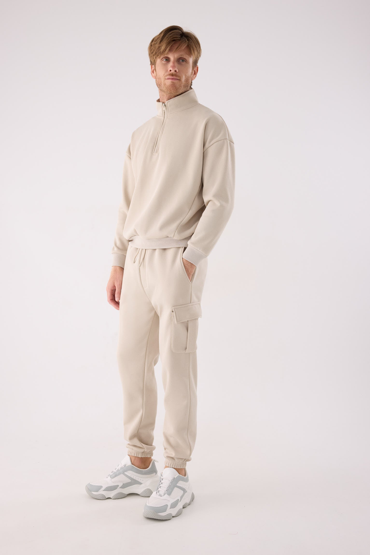 PRE-ORDER Men's beige fleece half-zip sports sweatshirt