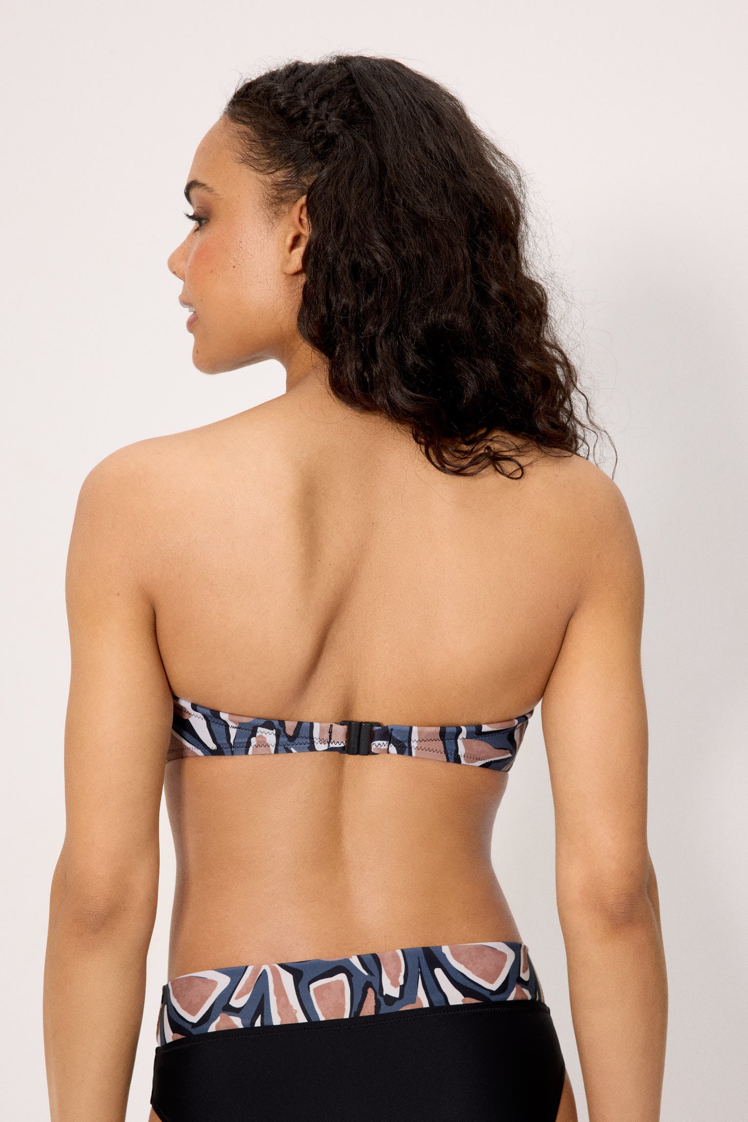 83300--top-bikini-mujer-bandeau-estampado-copas-c-y-d--ysabel-mora