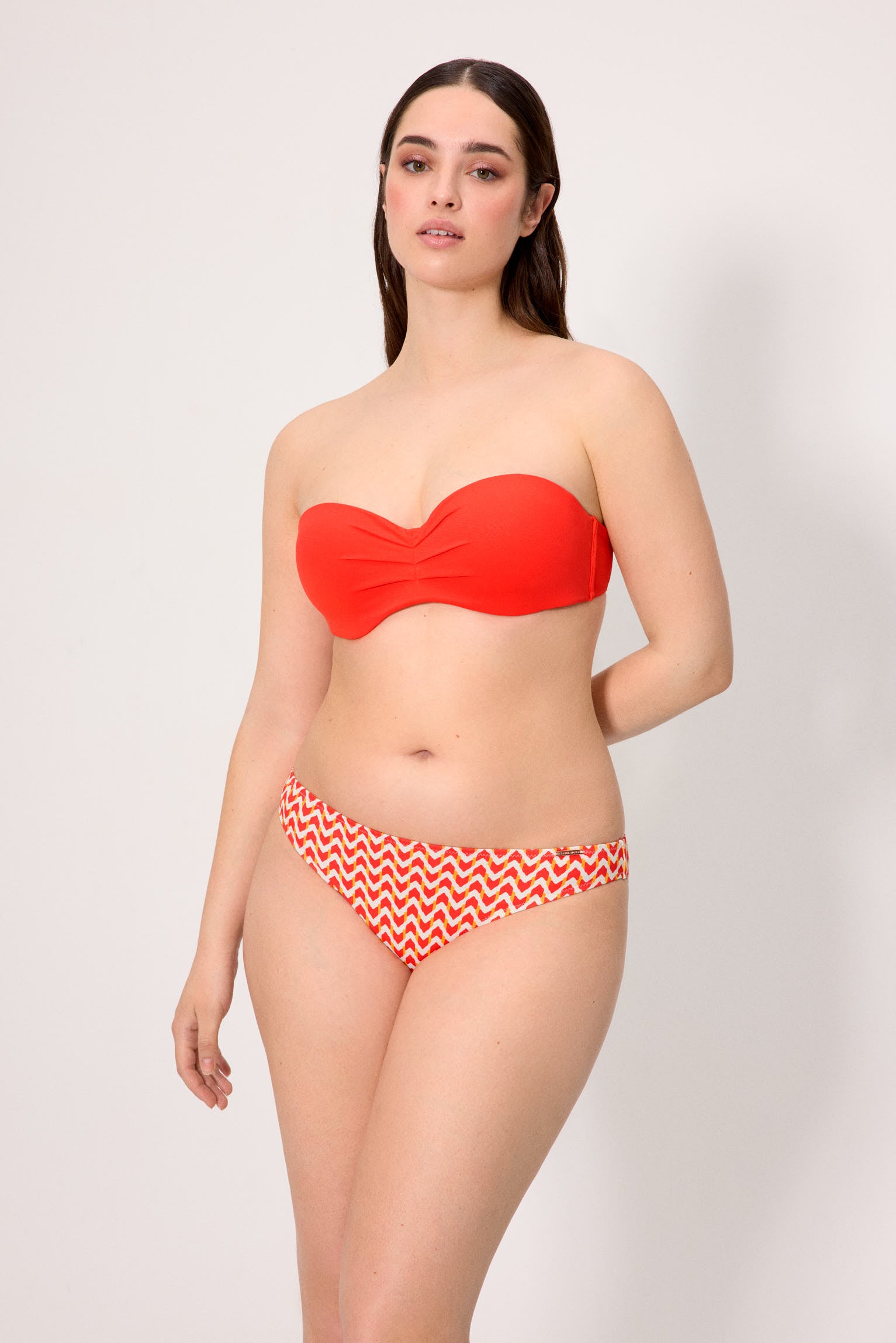 83326-vivid-coral-top-bikini-mujer-bandeau-micropique-coral-copa-c--ysabel-mora