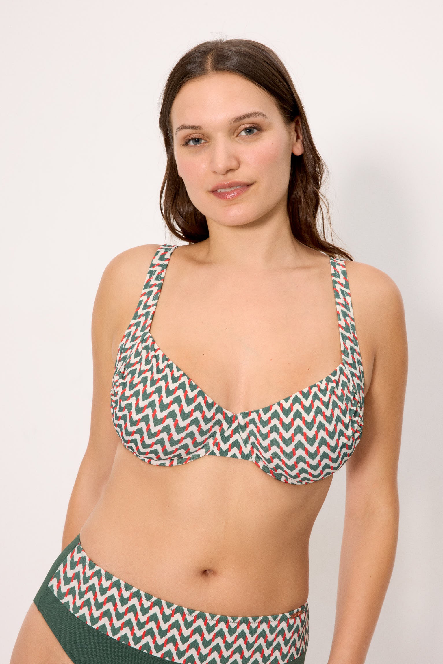 83332-ikat-green-top-bikini-mujer-reductor-micropique-estampado-verde-botella-copas-e-y-f--ysabel-mora