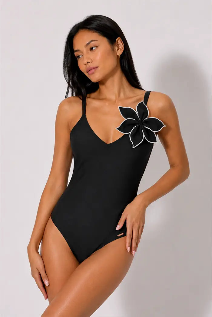 Black slimming swimsuit, B cup