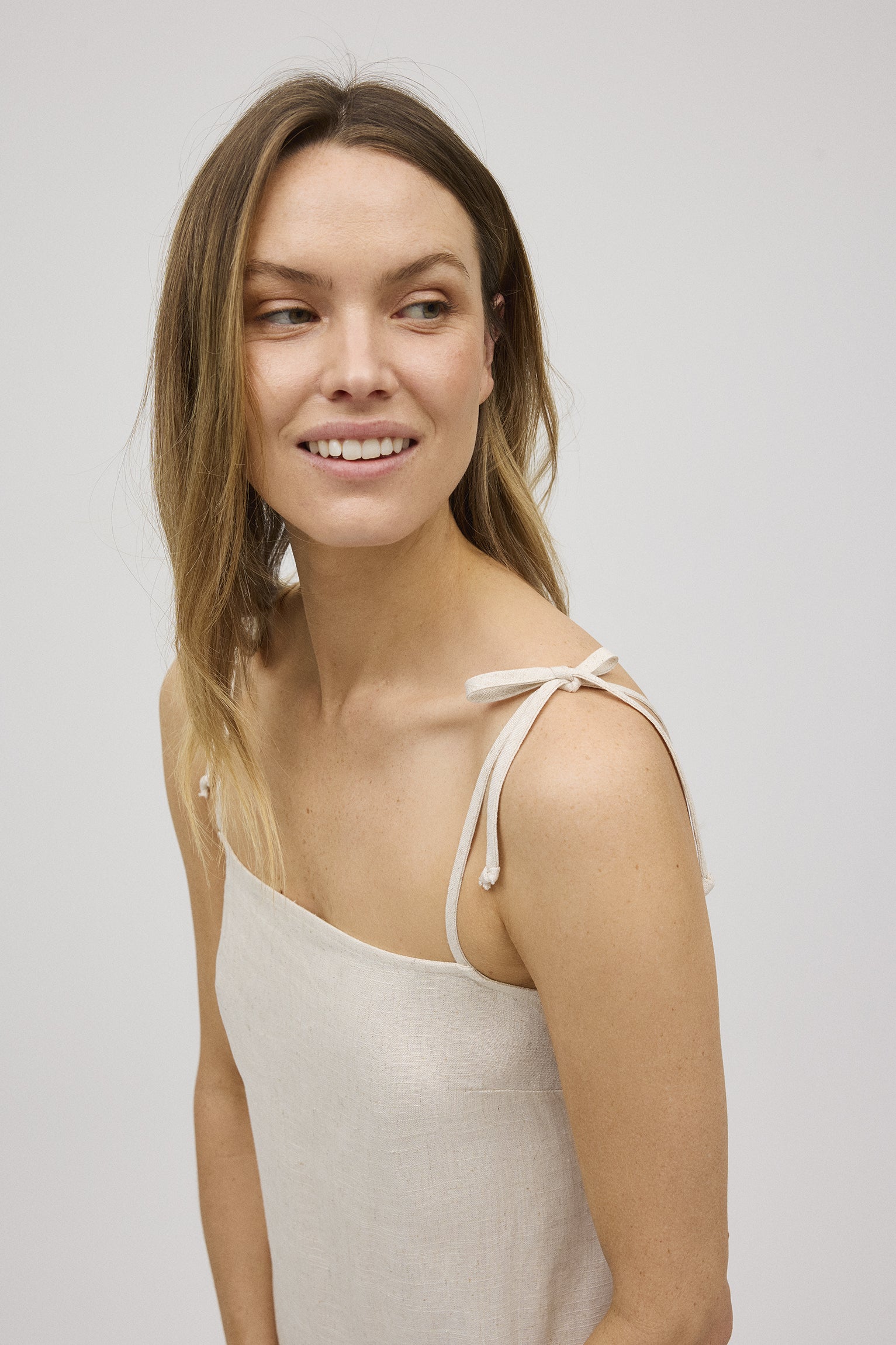 Short straight dress with linen