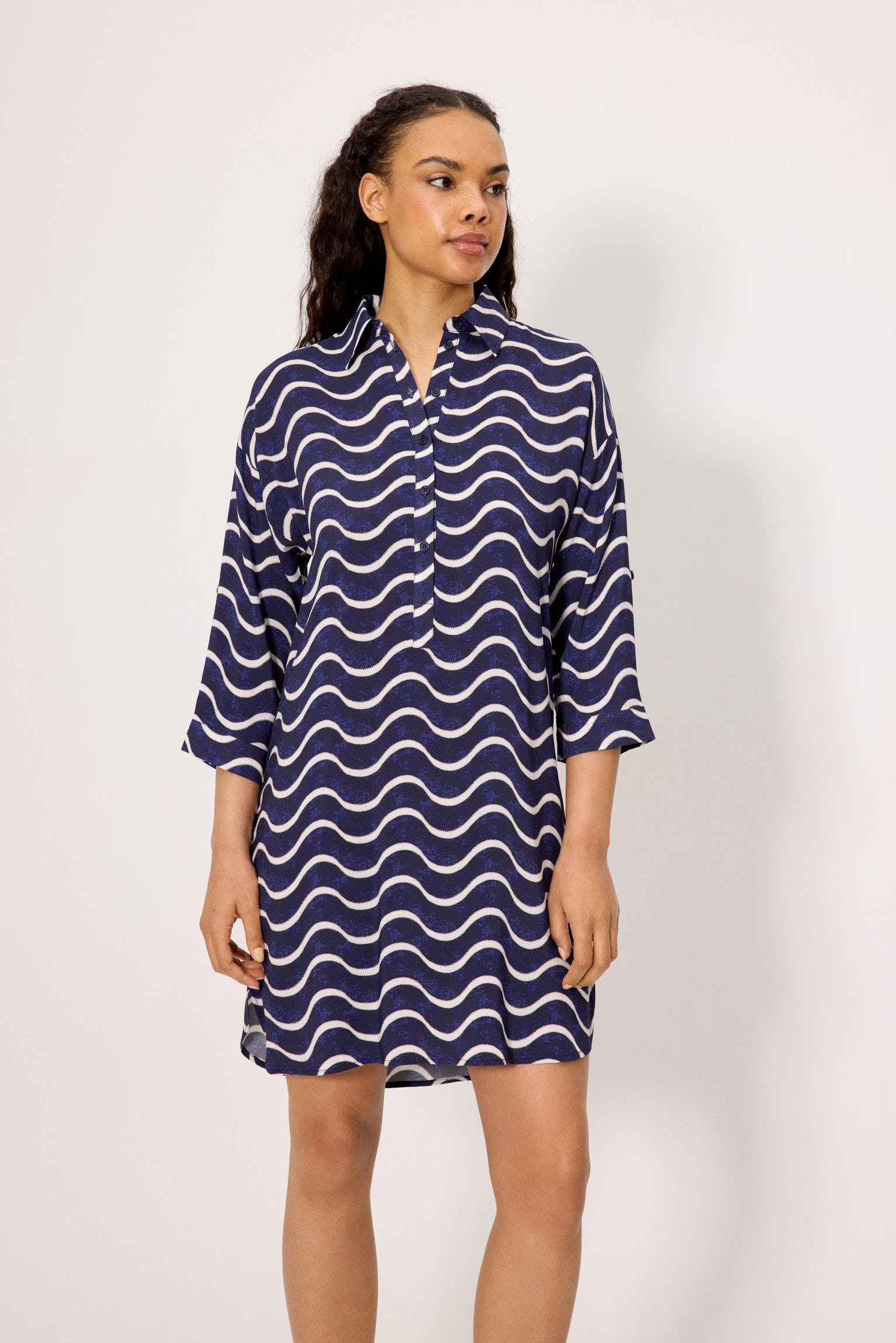 Vestido corto media manga estampado ondas - Ysabel Mora