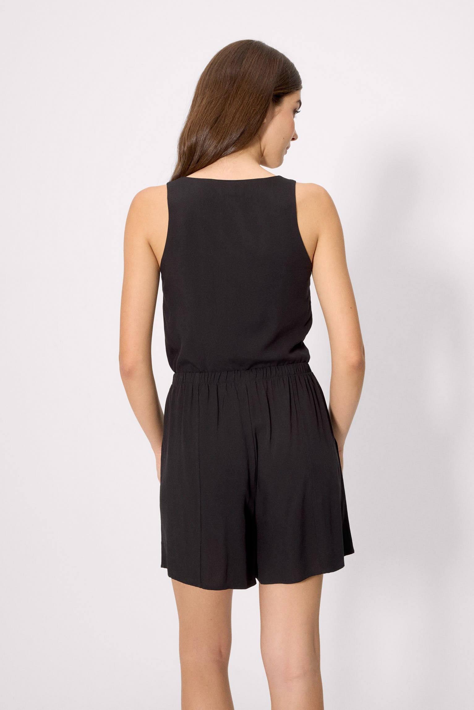 86240-pantalon-corto-ligero-negro