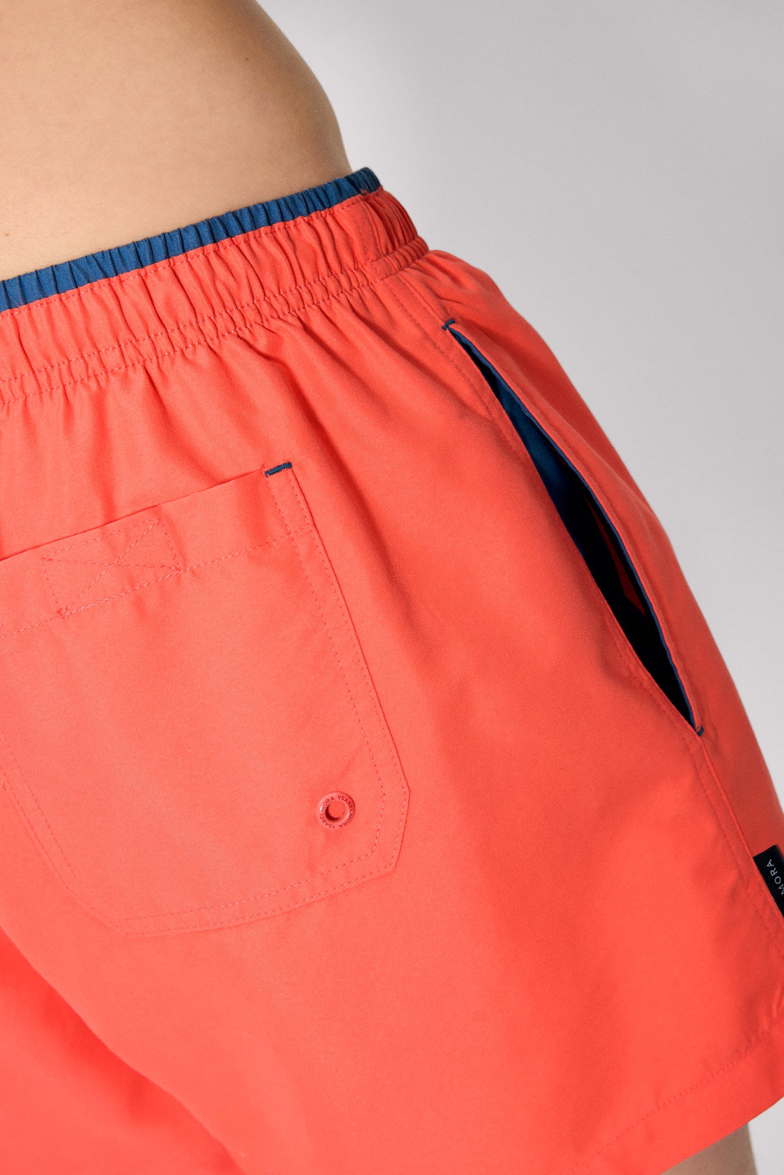 Bañador corto básico coral - Ysabel Mora