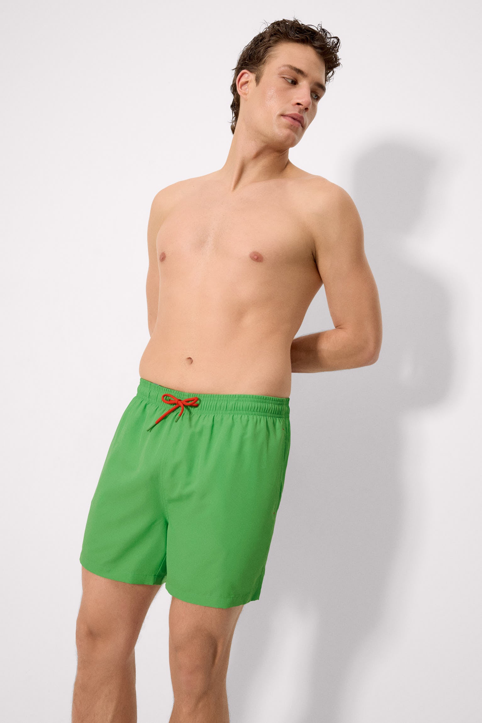 Sockarrats basic green mid-length swimsuit