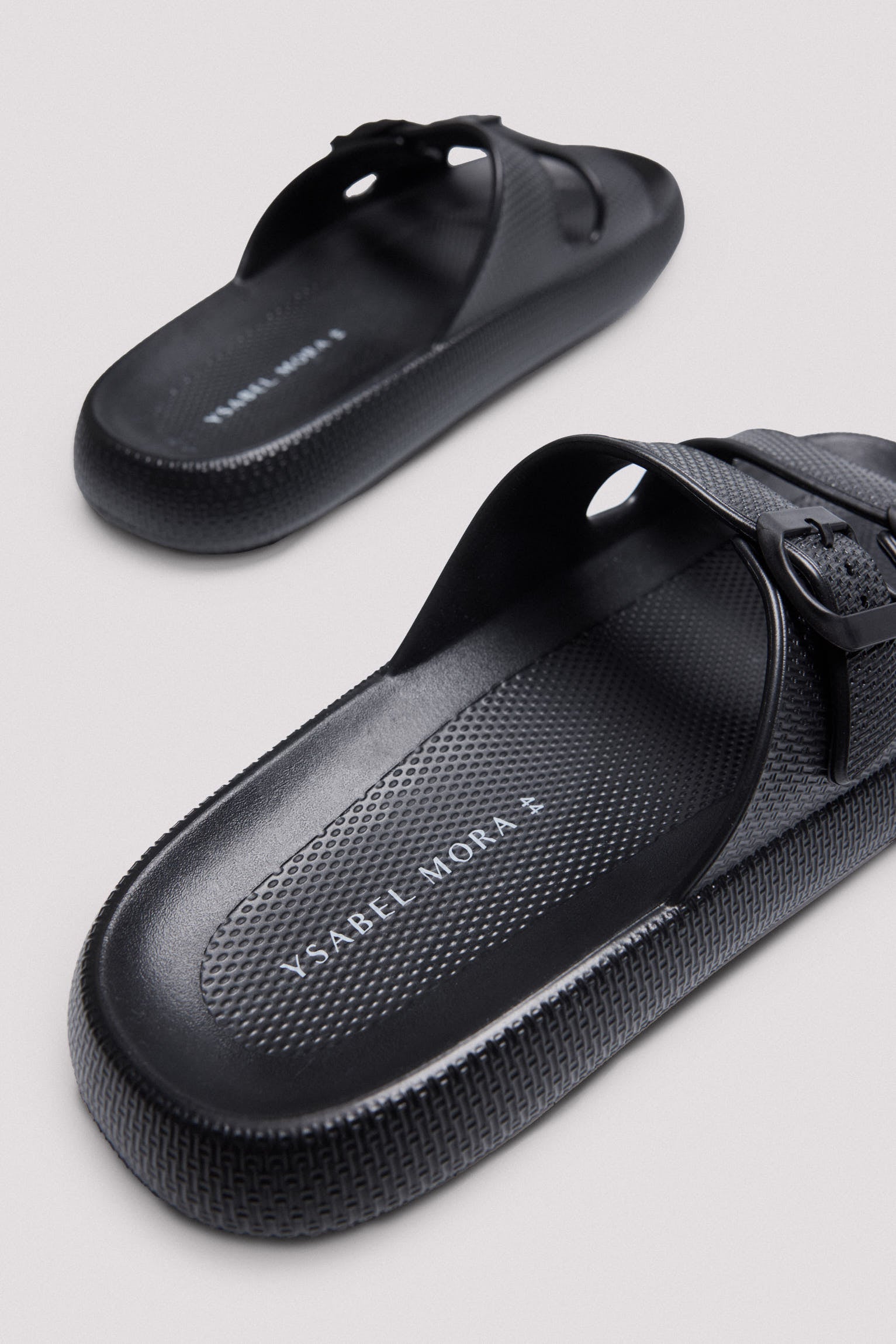 90525-6-chancla-mujer-ysabel-mora-negro