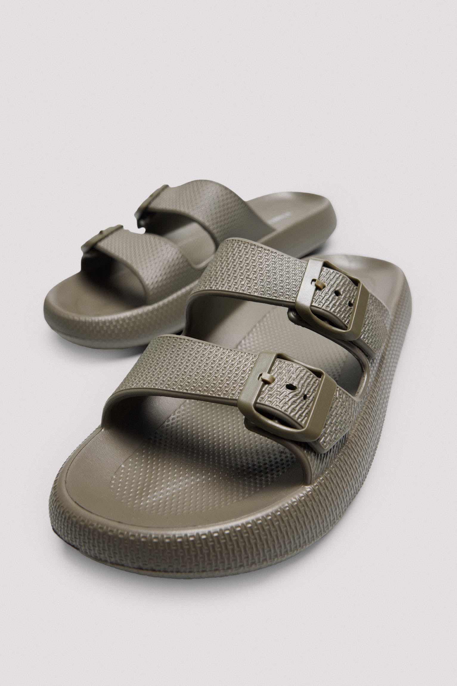 90525-9-chancla-mujer-ysabel-mora-verde