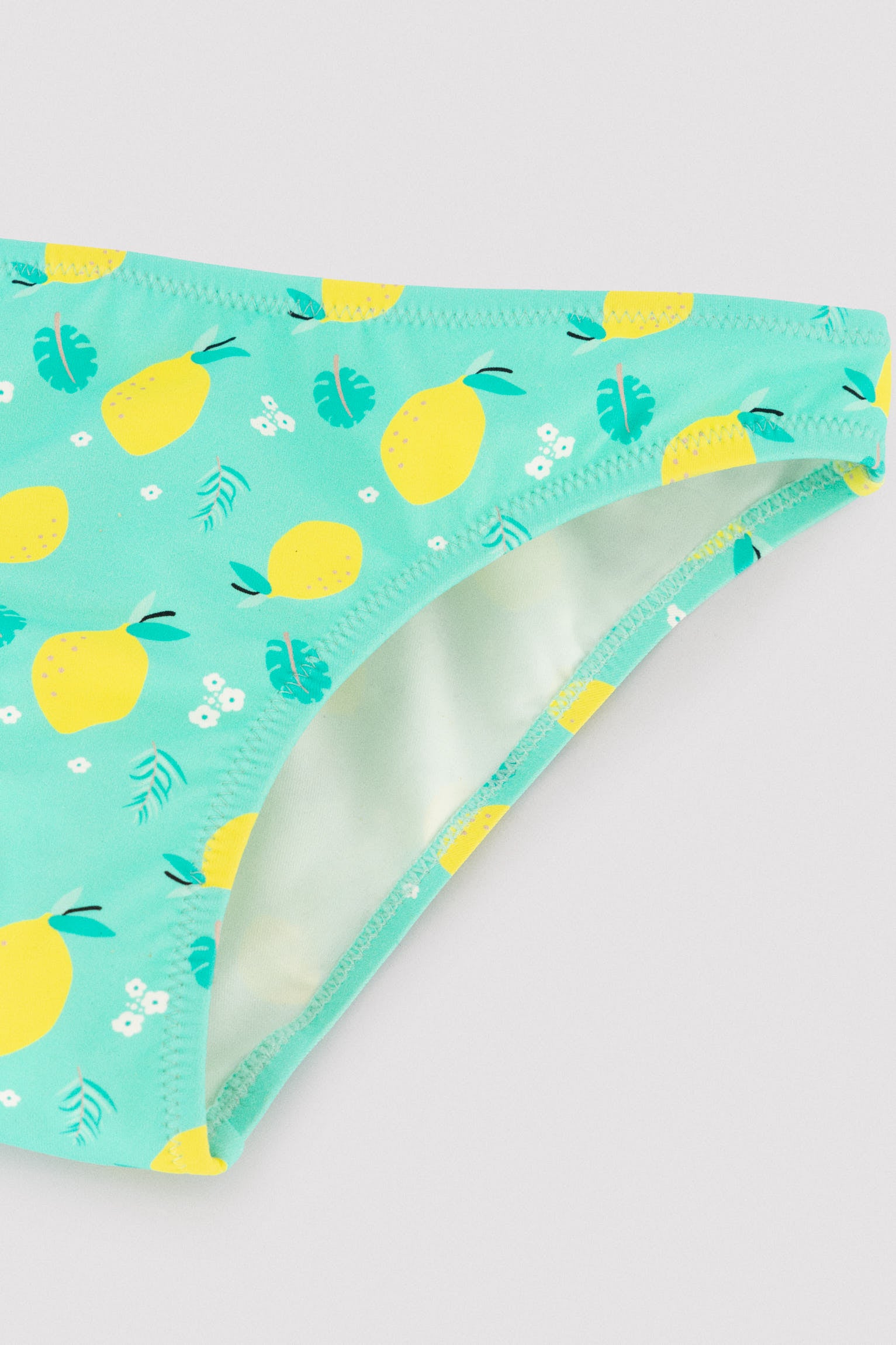 Girls' briefs with lemon print