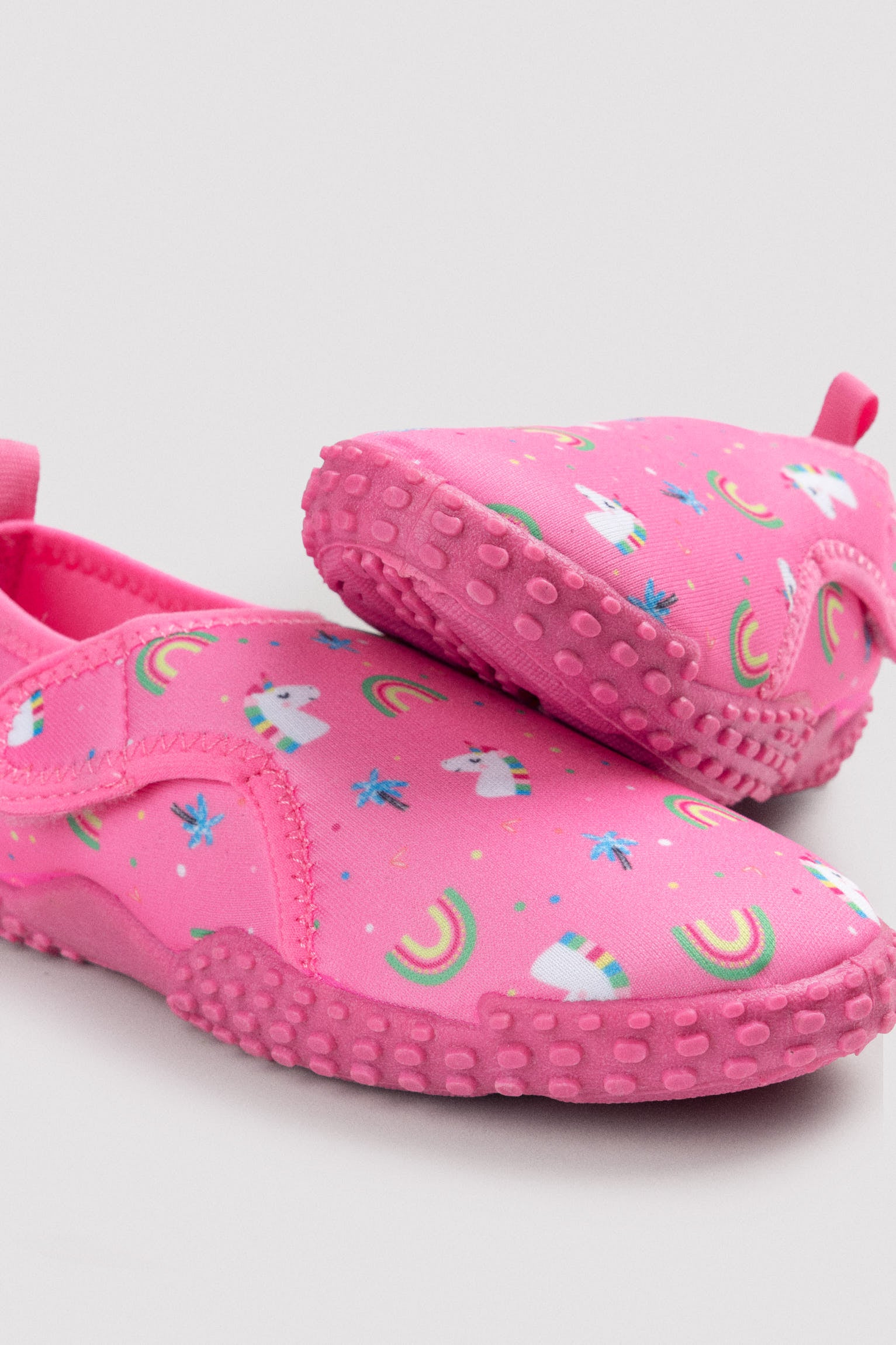 Children's booties with unicorn print