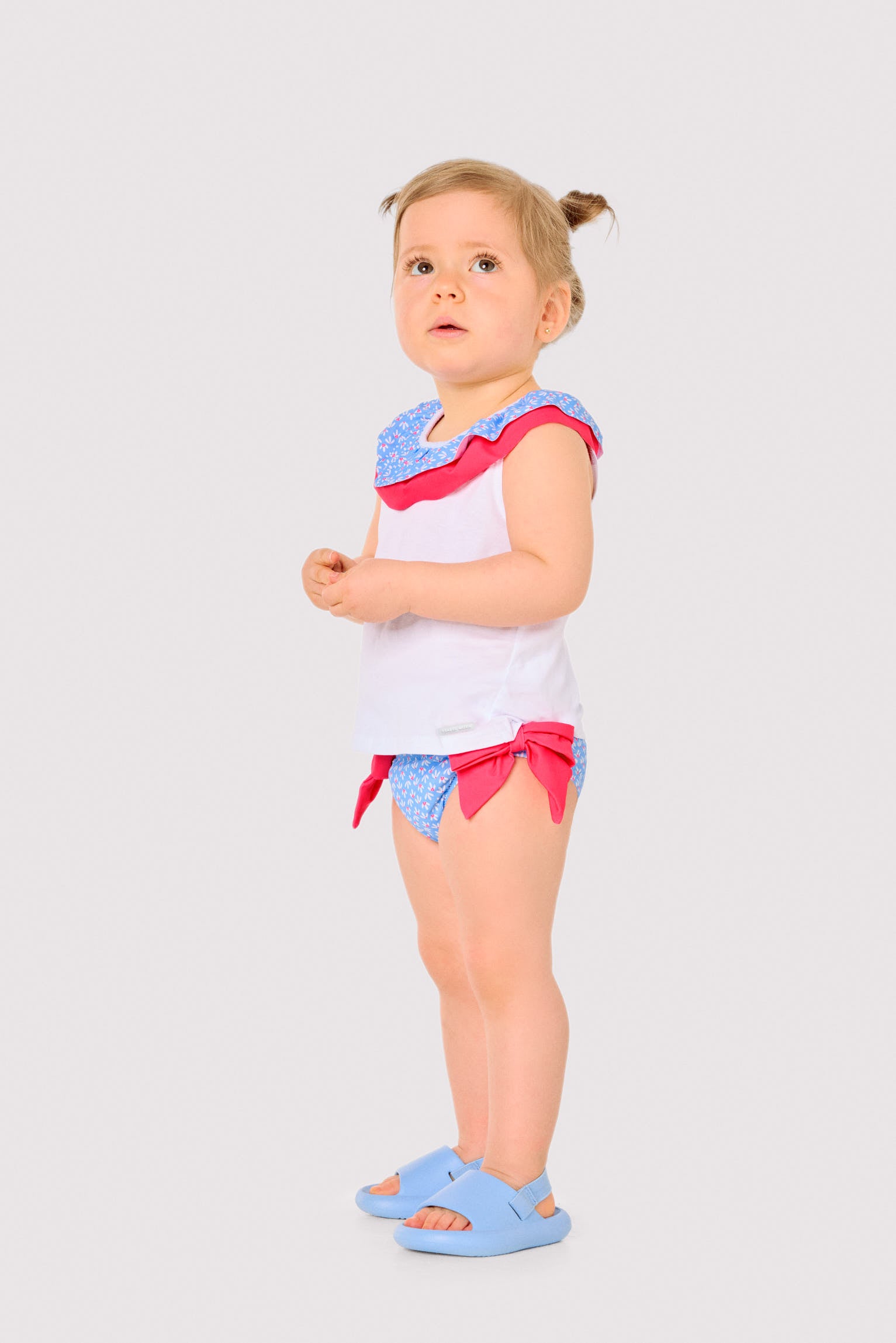 Baby set: t-shirt and bloomers with ruffle and bow details, floral print