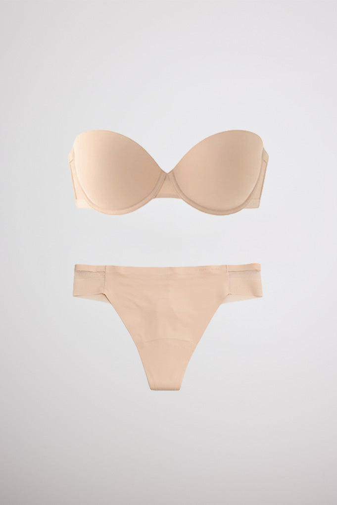 Conjunto nomarks sujetador sin tirnantes y tanga nude