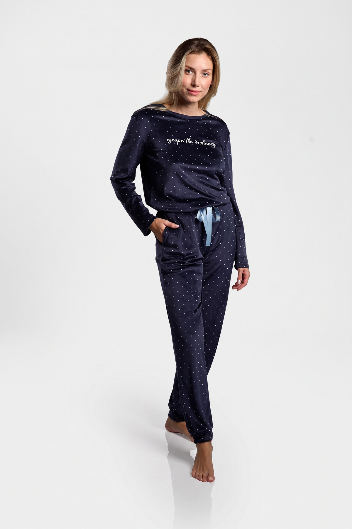 Women's long navy velvet polka-dot pyjamas