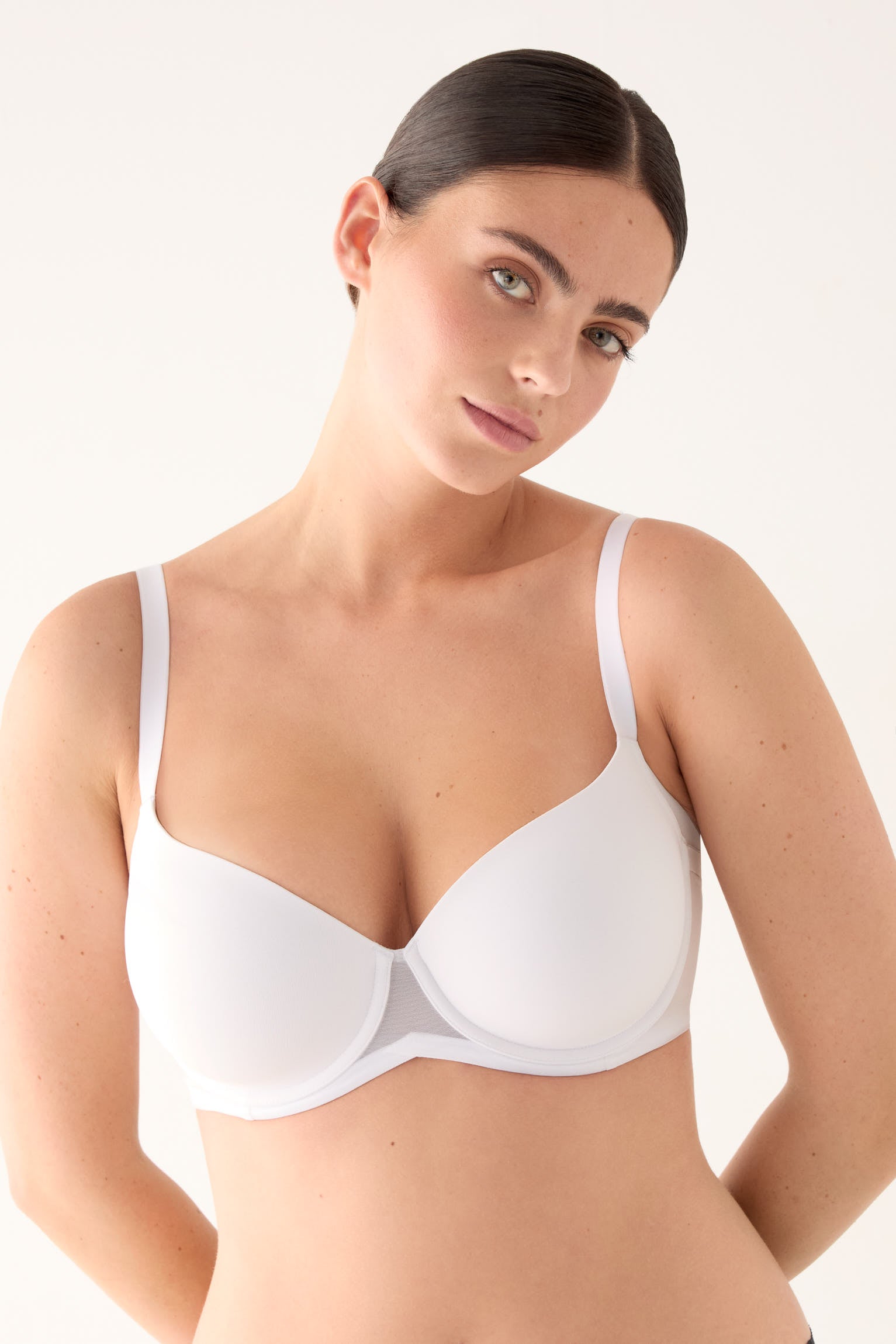 10160-01-nomarks-sujetador-capacidad-con-aro-con-relleno-sol-blanco-ysabel-mora